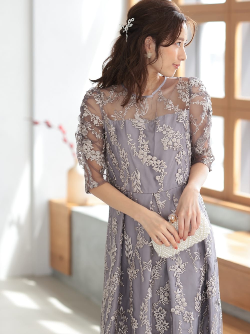 「チャンキーヒール、チャンキーヒールパンプス、チャンキーヒール美脚パンプス、最近のいい感じコーデ、お出かけコーデ、大人可愛い、パーティー、結婚式、オケージョン、チャンキーヒールサンダル、春カラー、ママファッション、ロングワンピース、30代コーデ、きれいめコーデ」｜「PREFERIRの刺繍 レース バックリボン 結婚式 パーティ ドレス（ドレス、パープル系）」を使った、PREFERIR_webさん（レディース・163cm）の春コーディネートの5枚目の写真