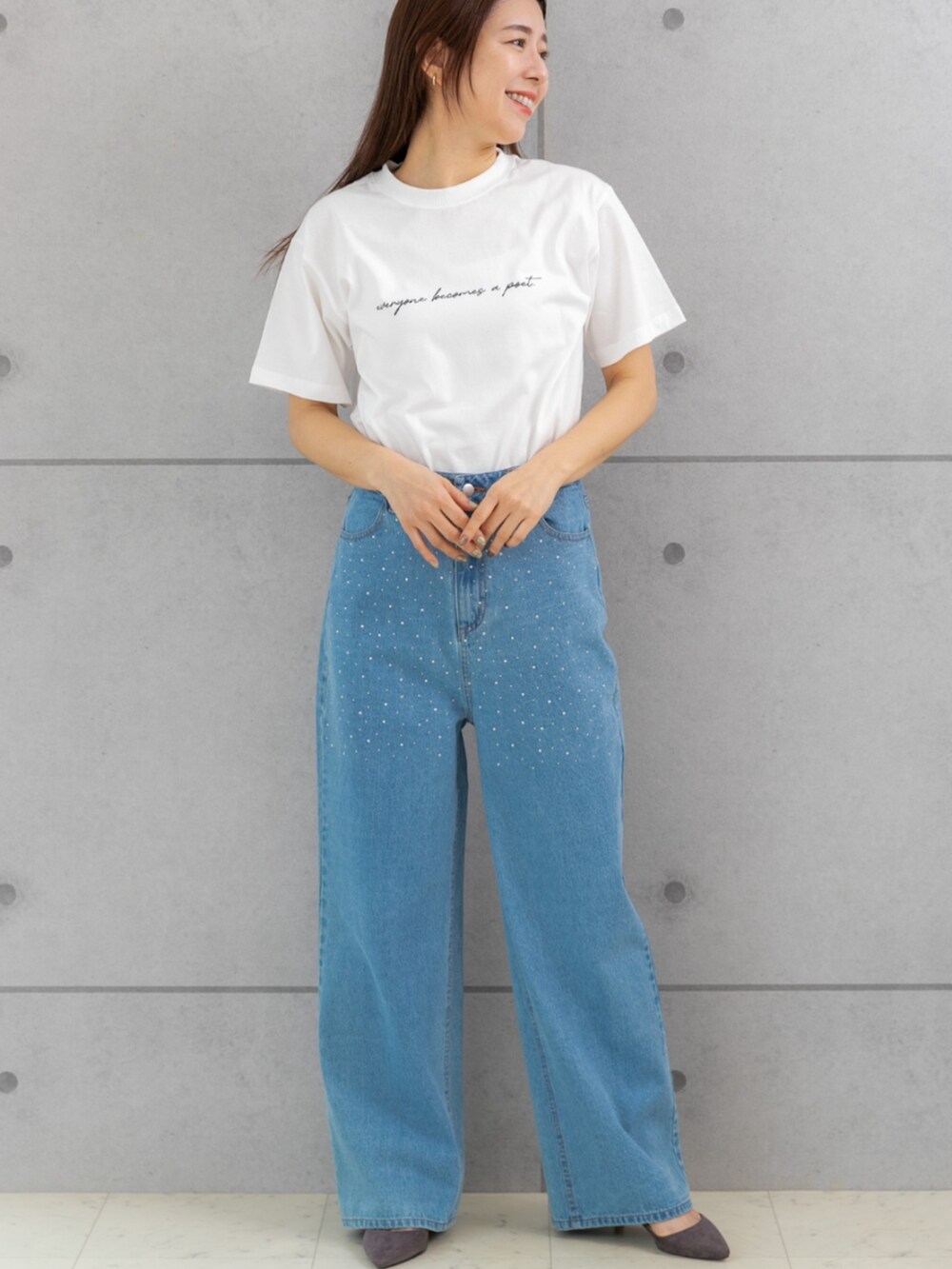 「ラインストーン、ラインストーンデニム、ラインストーンデニムコーデ、ラインストーンパンツ、デニム、デニムパンツ、デニムコーデ、ジーンズ、ジーンズコーデ、ジーンズパンツ、オフィスカジュアル、パンツスタイル、ガーリーコーデ、春カラー、オトナカワイイ」｜「PREFERIRのラインストーン付き ハイウエスト ワイドデニムパンツ(M,L)2サイズ（デニムパンツ、ブルー系）」を使った、PREFERIR_webさん（レディース・160cm）の春コーディネートの3枚目の写真