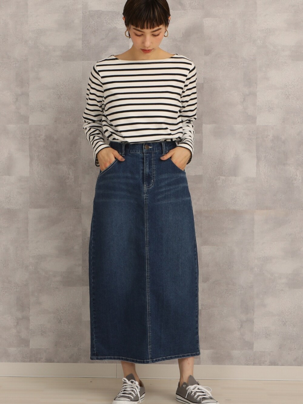 「デニム、デニムパンツ、デニムジャケット、デニムコーデ、デニムスカート、デニムシャツ、ジーンズ、ジーンズコーデ、ジーンズスカート、Gジャンコーデ、タイトスカート、タイトスカートデニム、キレイめ、ブルーコーデ」｜「PREFERIRのリサイクルデニムタイトスカート（デニムスカート、ブルー系）」を使った、PREFERIR_webさん（レディース・158cm）の春コーディネートの2枚目の写真