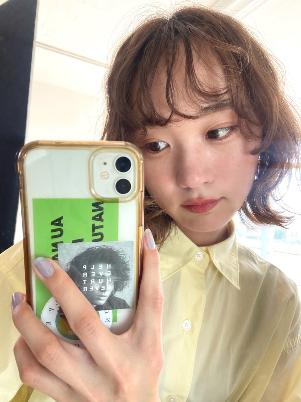 「今日のコスメと服、このスタイルがお気に入り、イエロー、シャツスタイル、シャツ、オーバーサイズ、カラーコーデ、ショートパンツ、ハーフパンツ、ショルダーバッグ、スニーカー、カジュアル、夏コーデ」|「CITENの<CITEN>ブロード ビッグ シャツ(シャツ/ブラウス、ベージュ系)」を使った、UMIさん(骨格ナチュラル・レディース・165cm)の夏コーディネートの2枚目の写真