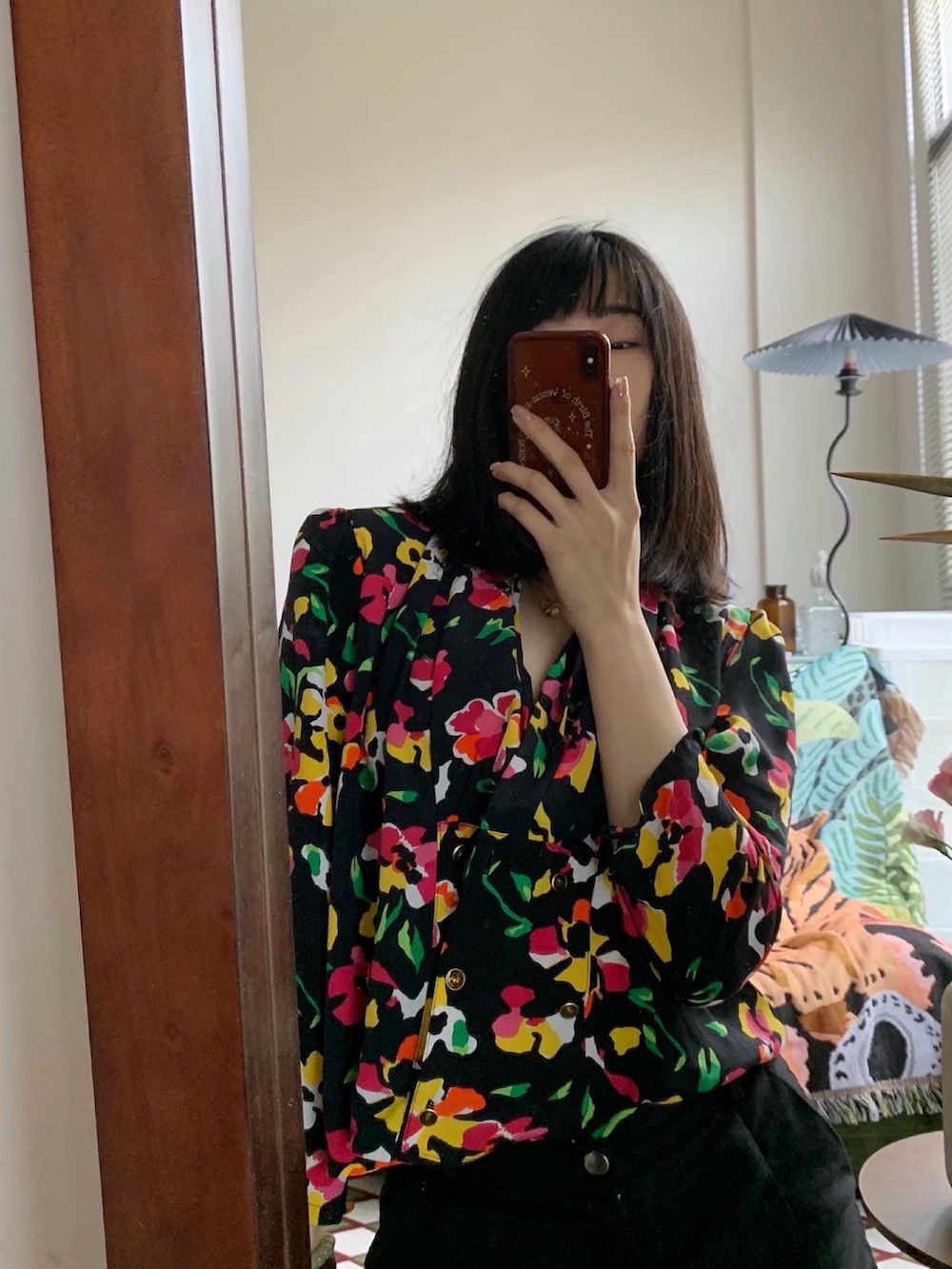 その他のシャツ/ブラウスを着用したレディースの夏コーディネートの2枚目の写真