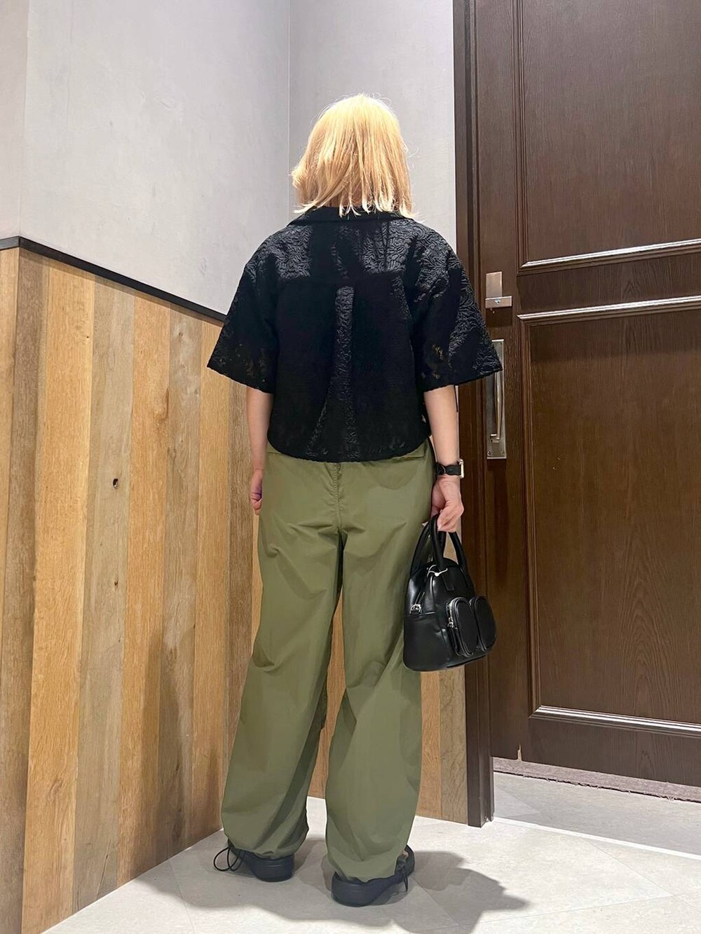 「体型カバー、カジュアル、若見え、サマーセール、セールコーデ」｜「MEIの【MEI/メイ】Tong Sandal/トングサンダル（サンダル、ブラック系）」を使った、ミンチャンさん（レディース・155cm）の夏コーディネートの4枚目の写真