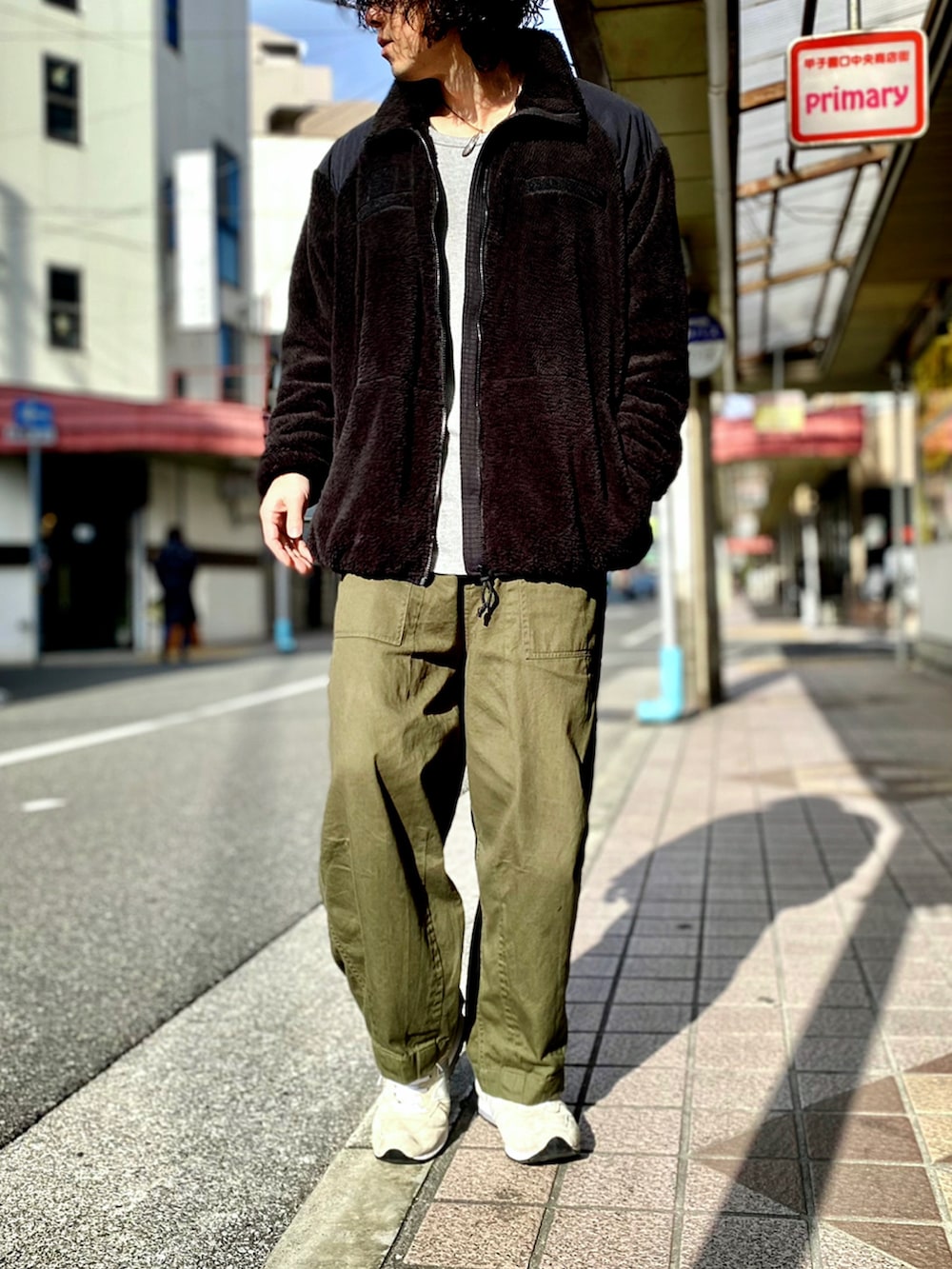 「HINSON、FREAK’Ｓ STORE、ECWCS、ecwcs level3、LEVEL3、ikka、ベイカーパンツ、ミリタリー、ミリタリージャケット、new balance 996、military、カーゴパンツ、フリース、MONO-MART、エクワックス」｜「HINSONのHINSON/ヒンソン LEVEL3 フリースジャケット/フリースジャケット/ECWCS（ブルゾン、ブラック系）」を使った、KEITA(ΦωΦ)さん（メンズ・182cm）の冬コーディネートの2枚目の写真