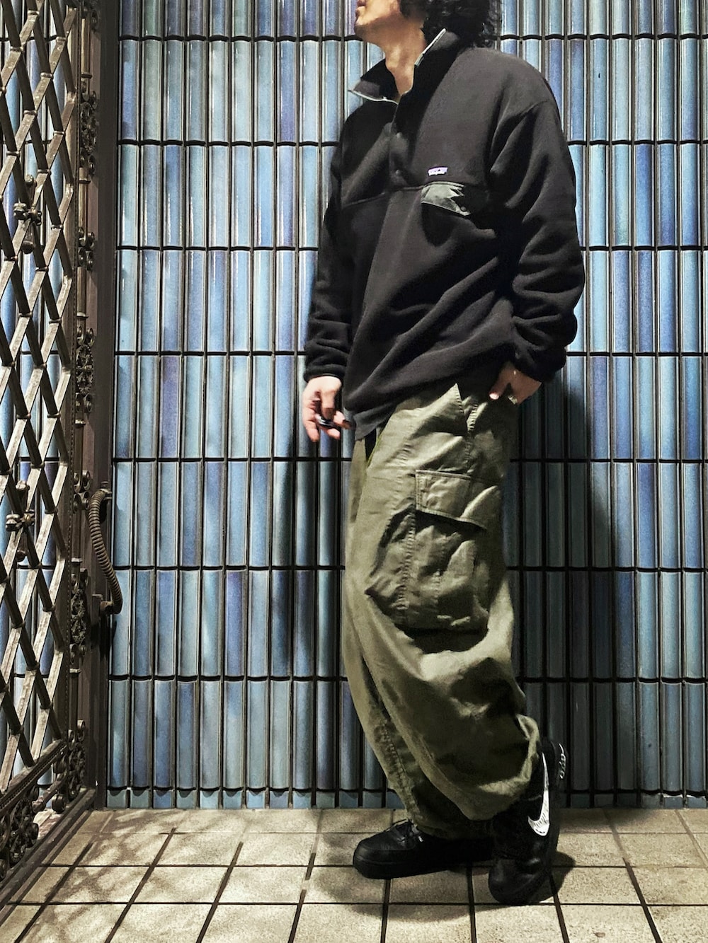 「パタゴニア、パタゴニアレトロX、パタゴニアのフリース、patagonia、patagoniaのフリース、Patagoniaレトロx、スナップT、シンチラ、シンチラスナップT、ニードルス、ニードルズ、NEEDLES、ヒザデルパンツ、ネペンテス、クリスマスに着たい服」｜「patagoniaのSynch Snap-T pullover（トップス、ブラック系）」を使った、KEITA(ΦωΦ)さん（メンズ・182cm）の冬コーディネートの4枚目の写真