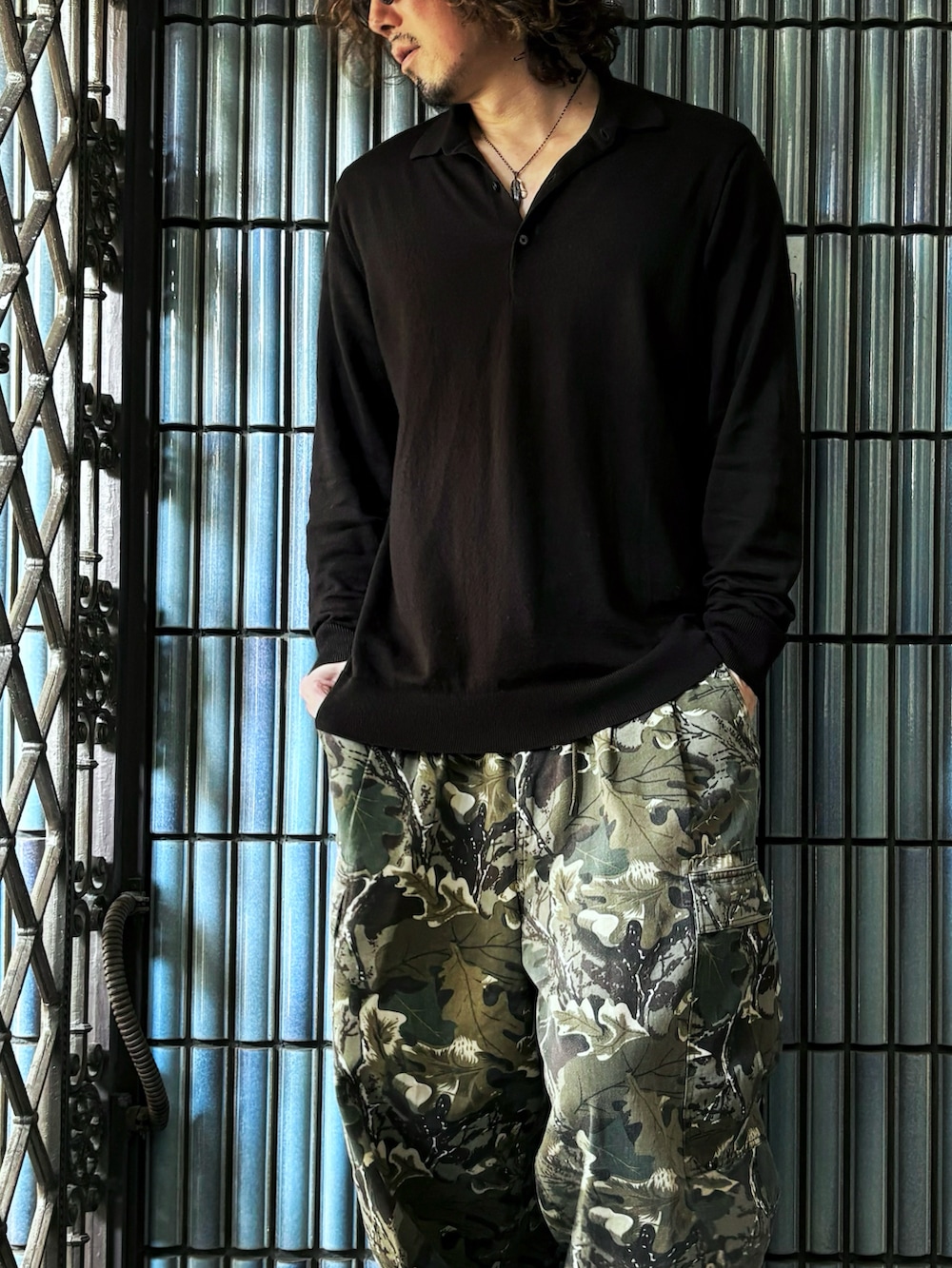 KEITA(ΦωΦ)さんの「エクストラファインメリノニットポロシャツ(長袖)（UNIQLO）」を使ったコーディネートの2枚目の写真