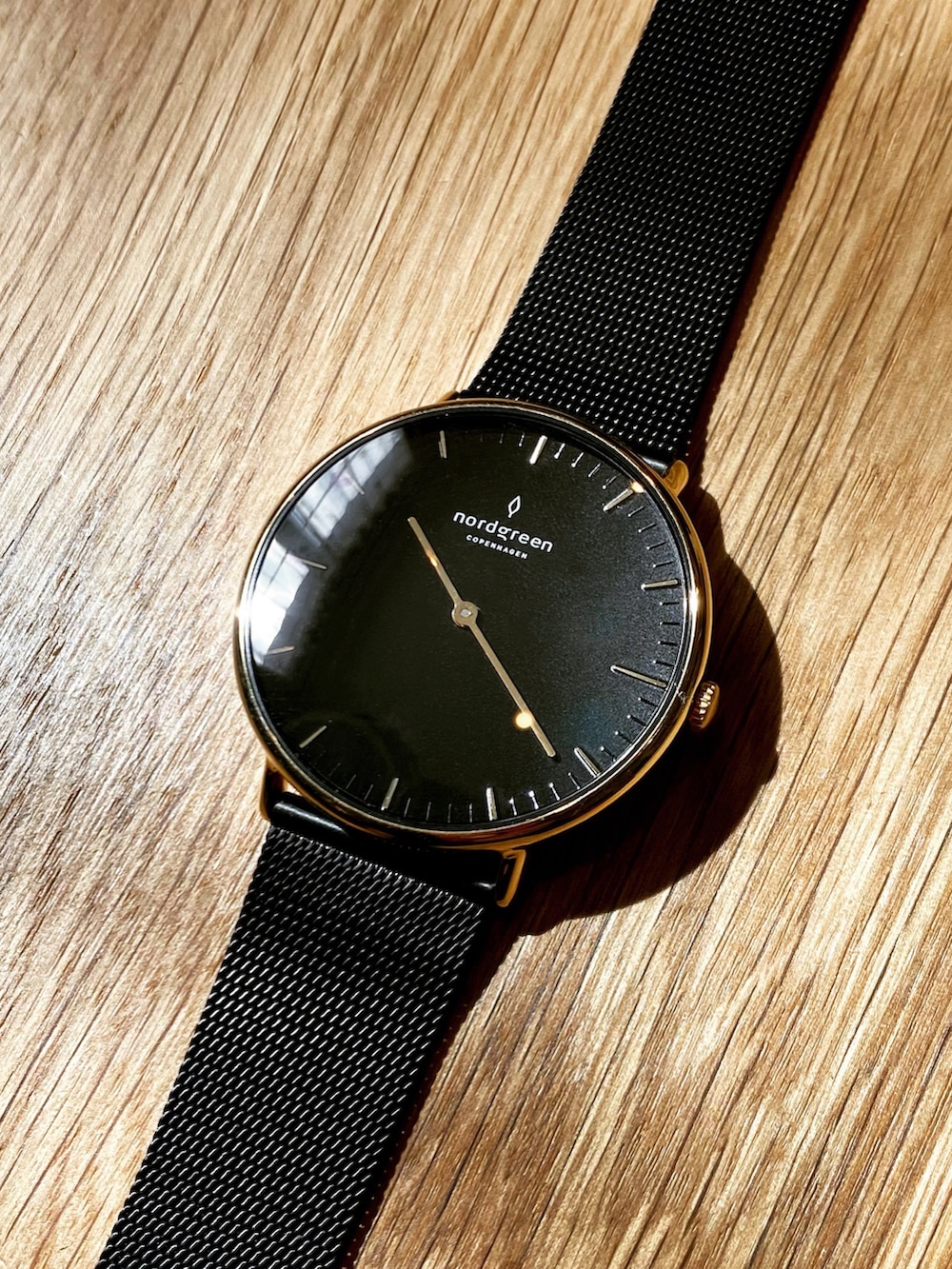 「Nordgreen、ノードグリーン、腕時計、腕時計が主役、腕時計メンズ、腕時計コーデ、ユニクロプラスJ、UNIQLO+J、+J、北欧ブランド、オールブラック、ブラックコーデ、時計」｜「nordgreenのアイテム（アナログ腕時計、ブラック系）」を使った、KEITA(ΦωΦ)さん（メンズ・182cm）の春コーディネートの4枚目の写真