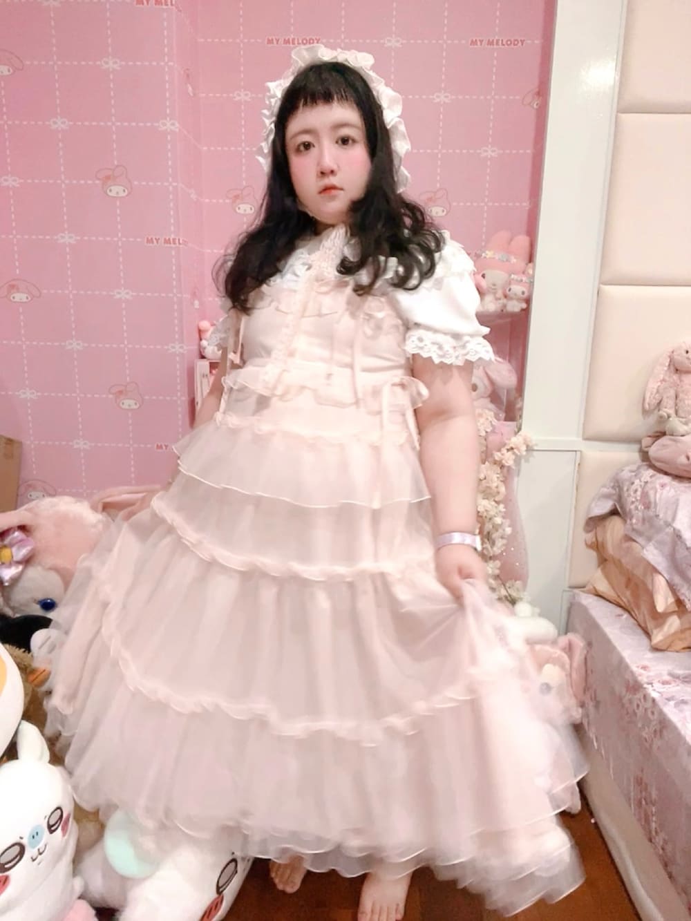チュールドロストロングワンピースを使った人気ファッション