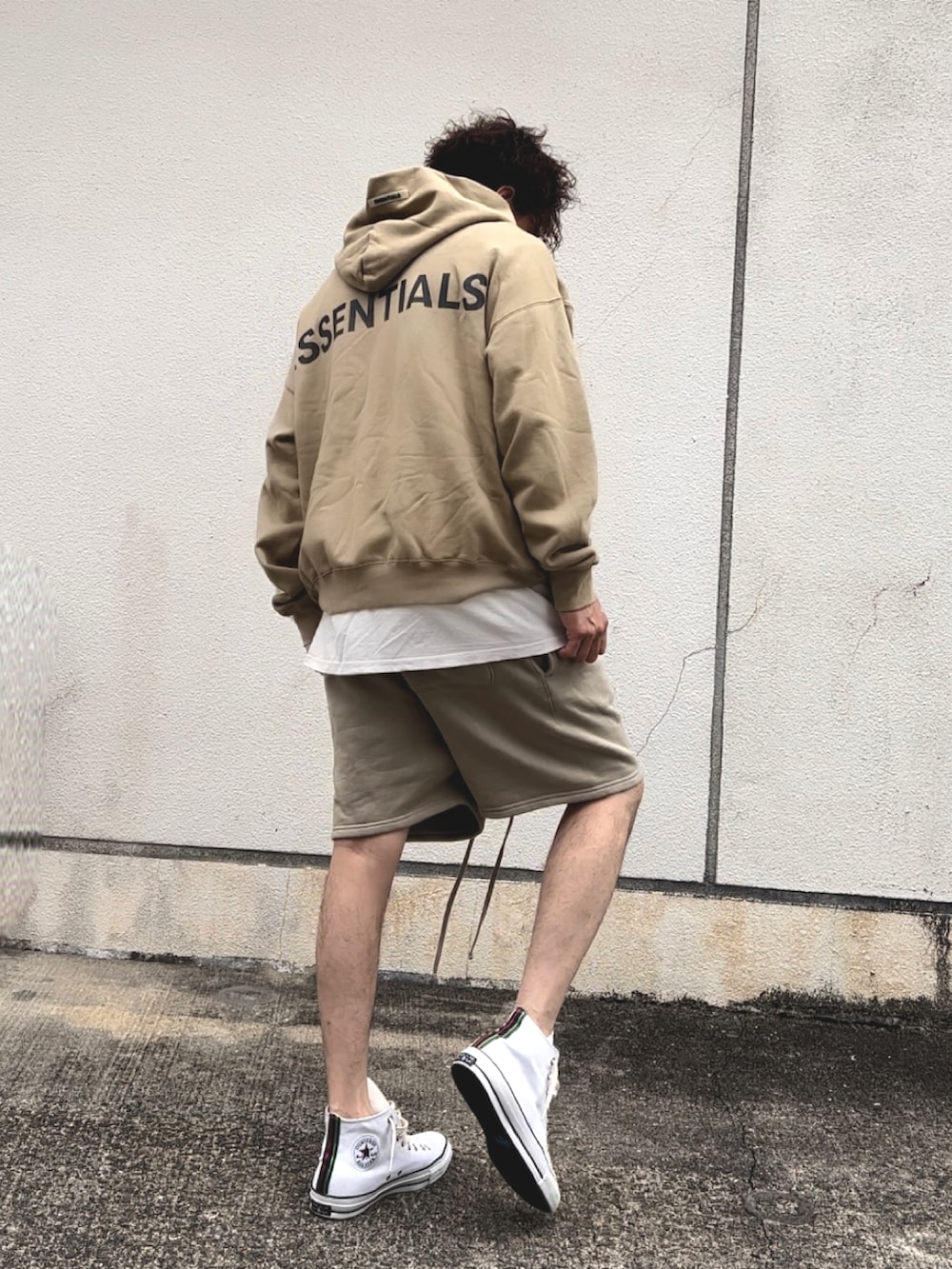 ESSENTIALS ベージュ パーカー FOG ESSENTIALS｜エフオージーエッセンシャルズのパーカー（ベージュ系