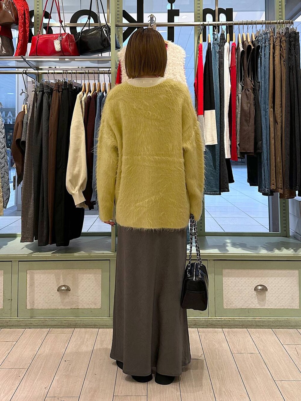 shiori(LOWRYS FARM 浜松メイワン)|LOWRYS FARMのスカートを使ったコーディネート - WEAR