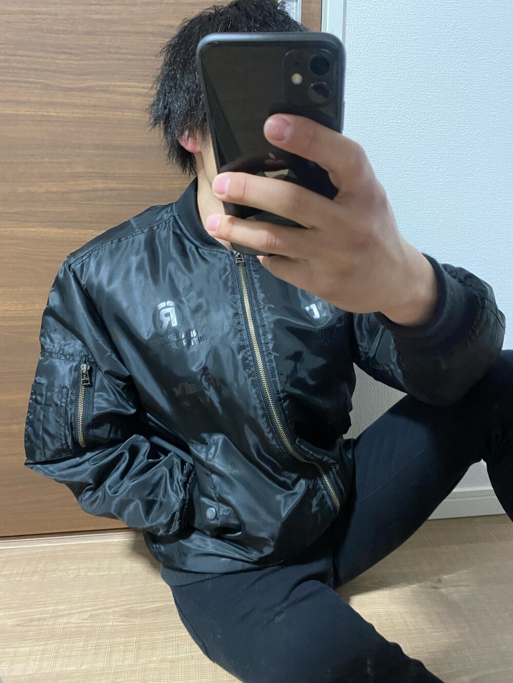 「ブラックコーデ、低身長、低身長男子、おしゃれさんと繋がりたい、フォロバ100％」｜「GUのアイテム（その他パンツ、ブラック系）」を使った、ふみ【相互】さん（メンズ・166cm）の冬コーディネートの2枚目の写真