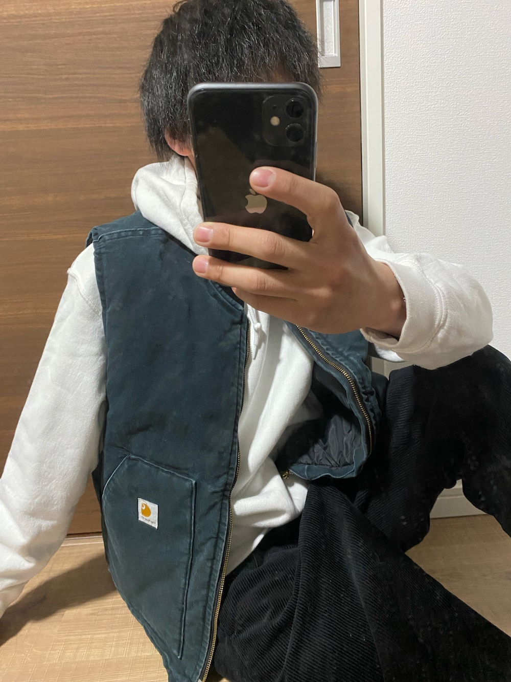 「古着、古着男子、低身長、低身長男子、おしゃれさんと繋がりたい、フォロバ100％」｜「Carharttのアイテム（ベスト、グリーン系）」を使った、ふみ【相互】さん（メンズ・166cm）の冬コーディネートの2枚目の写真