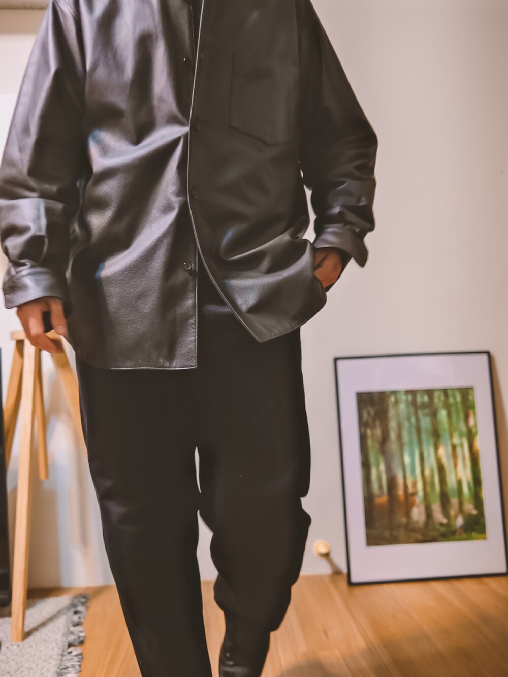 「COMOLI、秋冬コーデ、お洒落さんとつながりたい、秋服コーデ、低身長男子、sanders、ootd、daily look」｜「COMOLIのアイテム（シャツ/ブラウス、ブラウン系）」を使った、SyueChenさん（メンズ・167cm）の秋コーディネートの3枚目の写真