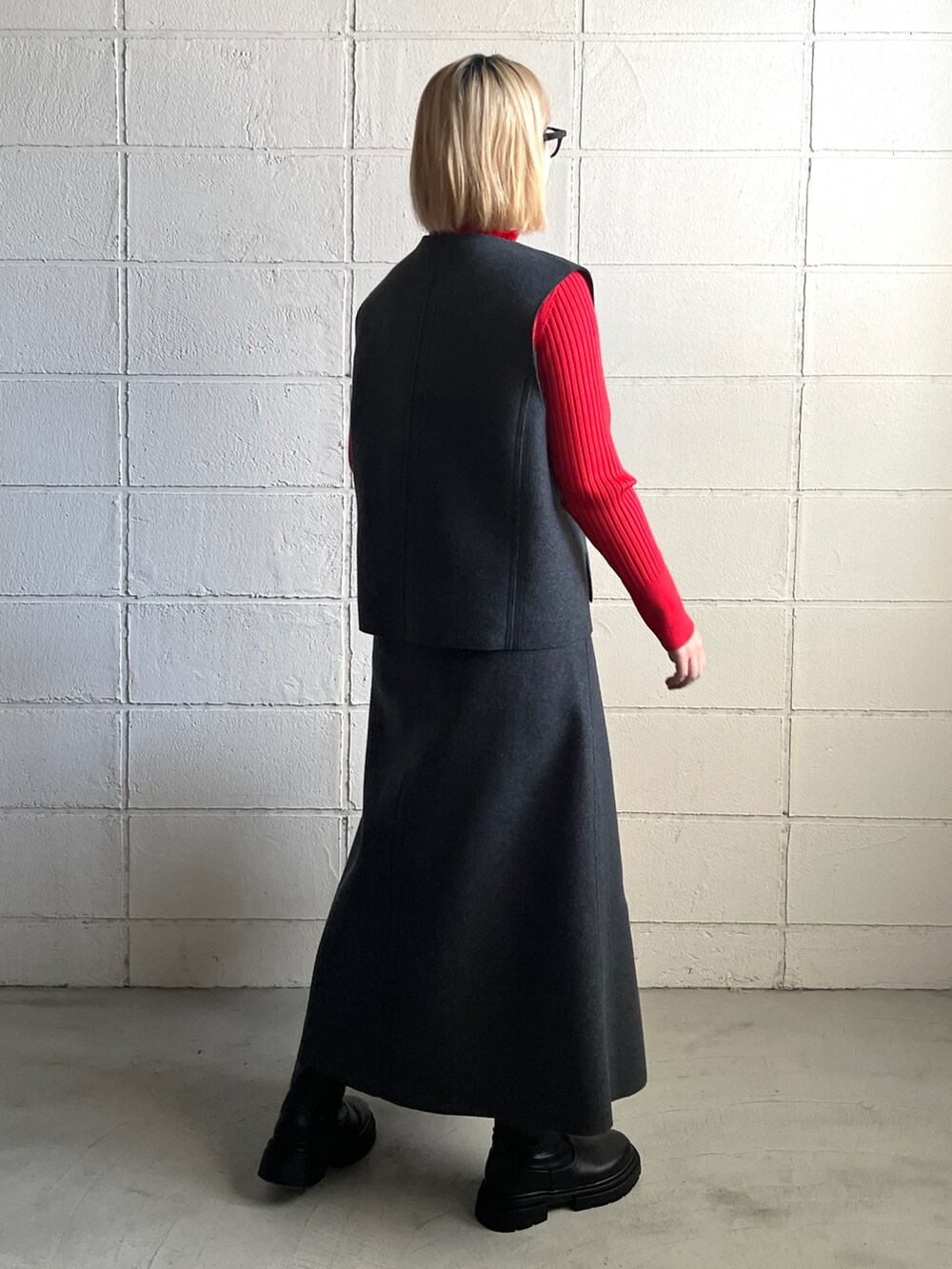 「Bou Jeloudのヒートハイネックニットプルオーバー（ニット/セーター、レッド系）」を使った、TSUKIさん（レディース・153cm）の秋コーディネートの3枚目の写真
