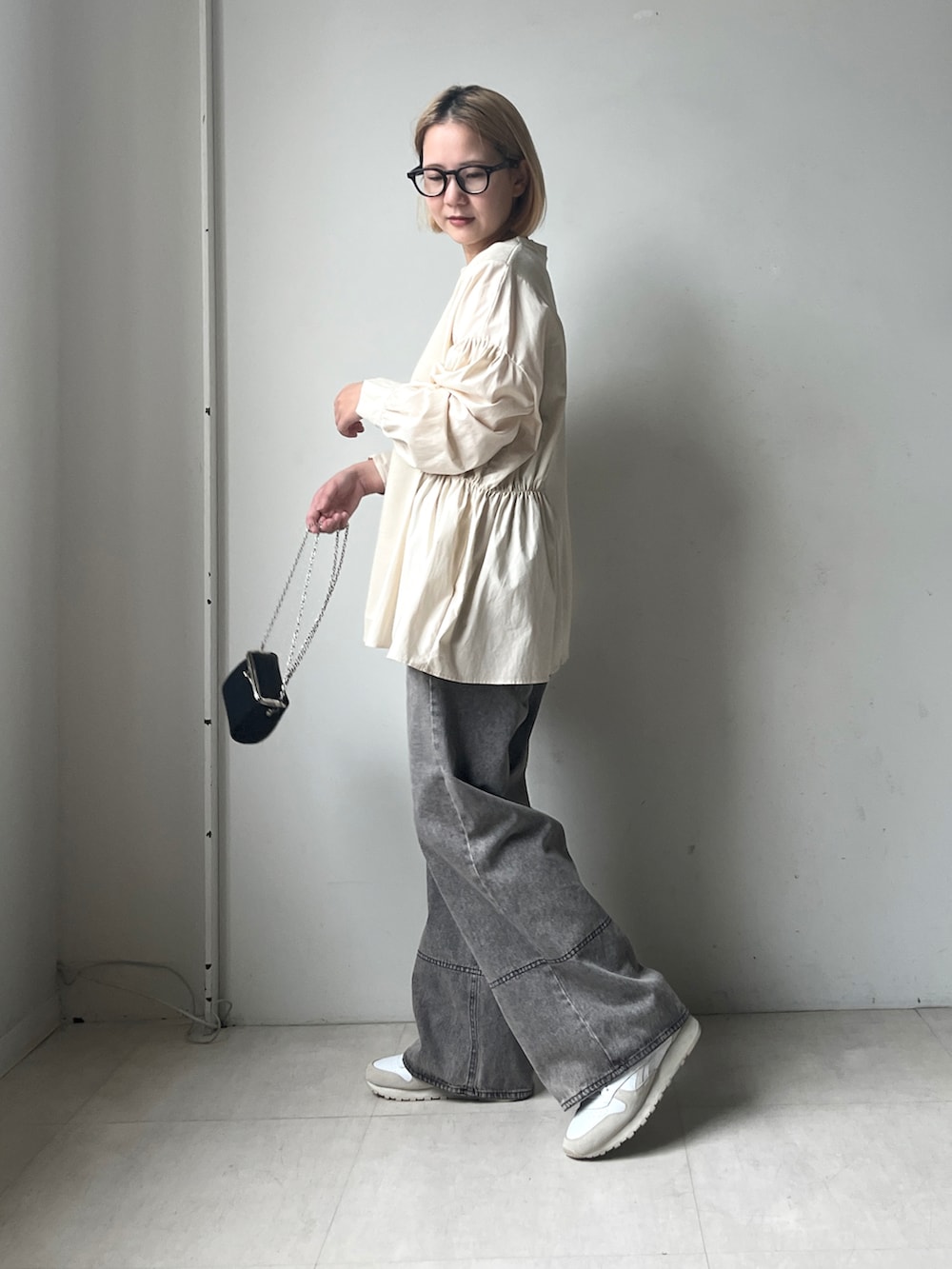「Bou Jeloudのニット布帛ドッキングプルオーバー（Tシャツ/カットソー、ベージュ系）」を使った、TSUKIさん（レディース・153cm）の秋コーディネートの3枚目の写真