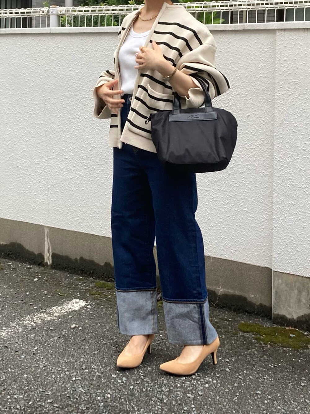 「秋先取りコーデ、秋冬コーデ、ラクチンコーデ、お洒落さんとつながりたい、大人カジュアル、低身長、PR、骨格ウェーブ、ボーダー、ニットジャケット、デニム、休日スタイル、いいね、save、フォローお願いします🤑、秋服準備はじめました」｜「ANGIEの【2023AW】ランタンスリーブニットブルゾン（カーディガン/ボレロ、ホワイト系）」を使った、yumaさん（レディース・153cm）の秋コーディネートの2枚目の写真