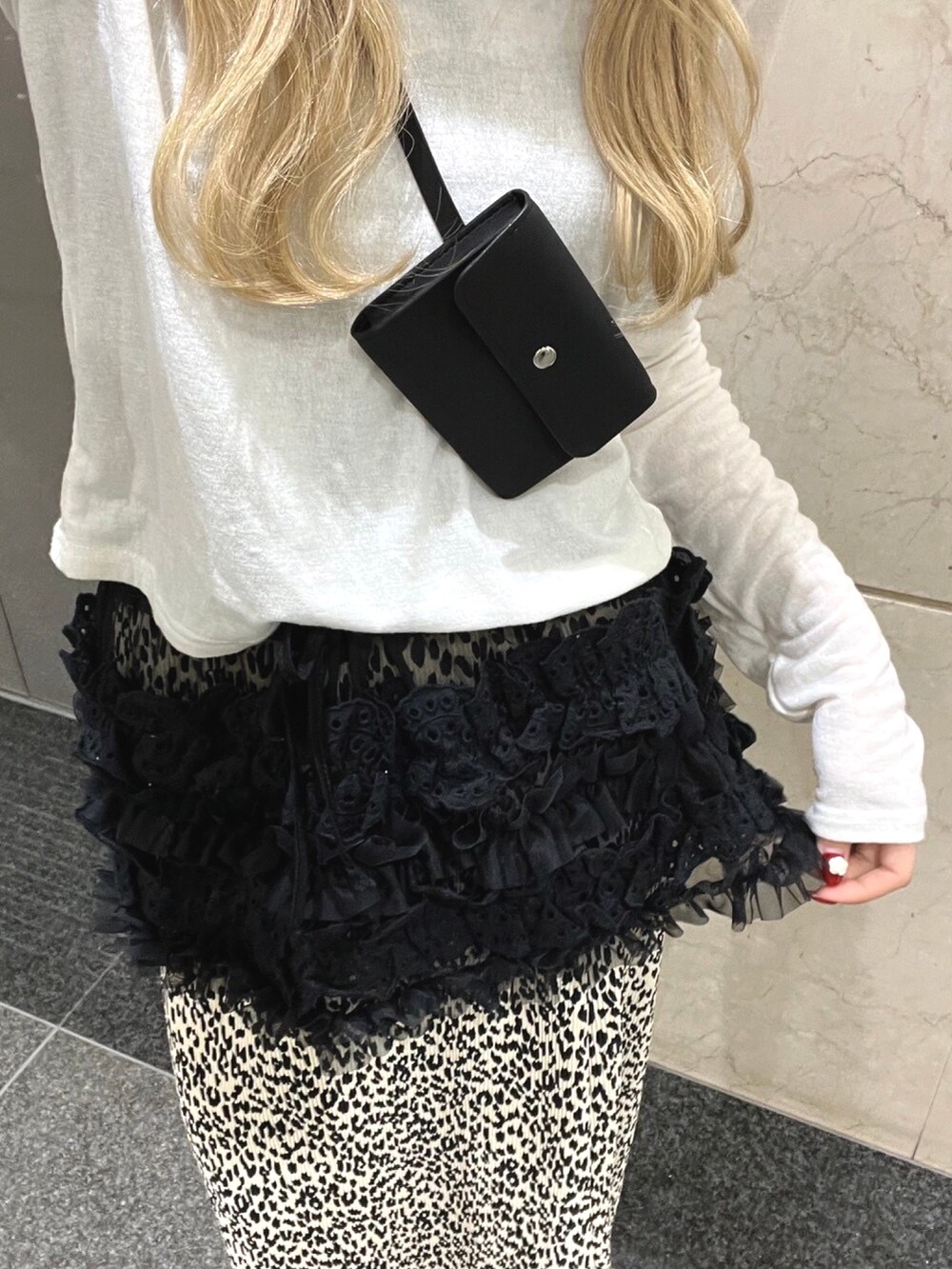 「大人かわいい、おしゃれさんと繋がりたい、カジュアルガーリー、春服、ootd、今日のコーデ、スカートスタイル、ビーニー、レオパード、レース、レイヤード、フリル、ロングスカート、おでかけコーデ、デート」｜「WCのレオパードロングスカート（スカート、ベージュ系）」を使った、wc_officialさん（レディース・160cm）の冬コーディネートの5枚目の写真