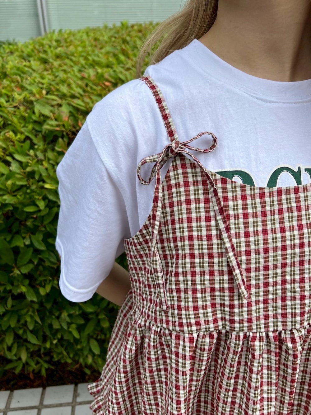 「ロゴT、白Tシャツ、休日スタイル、プチプラ、お出かけコーデ、ootd、韓国ファッション、ワンピース、チェック、リボン、ラクチンコーデ、ゆるコーデ、秋コーデ、レース」｜「WCの《アップデートで新登場！》フリルレースパンツ（その他パンツ、ホワイト系）」を使った、wc_officialさん（レディース・160cm）の夏コーディネートの2枚目の写真