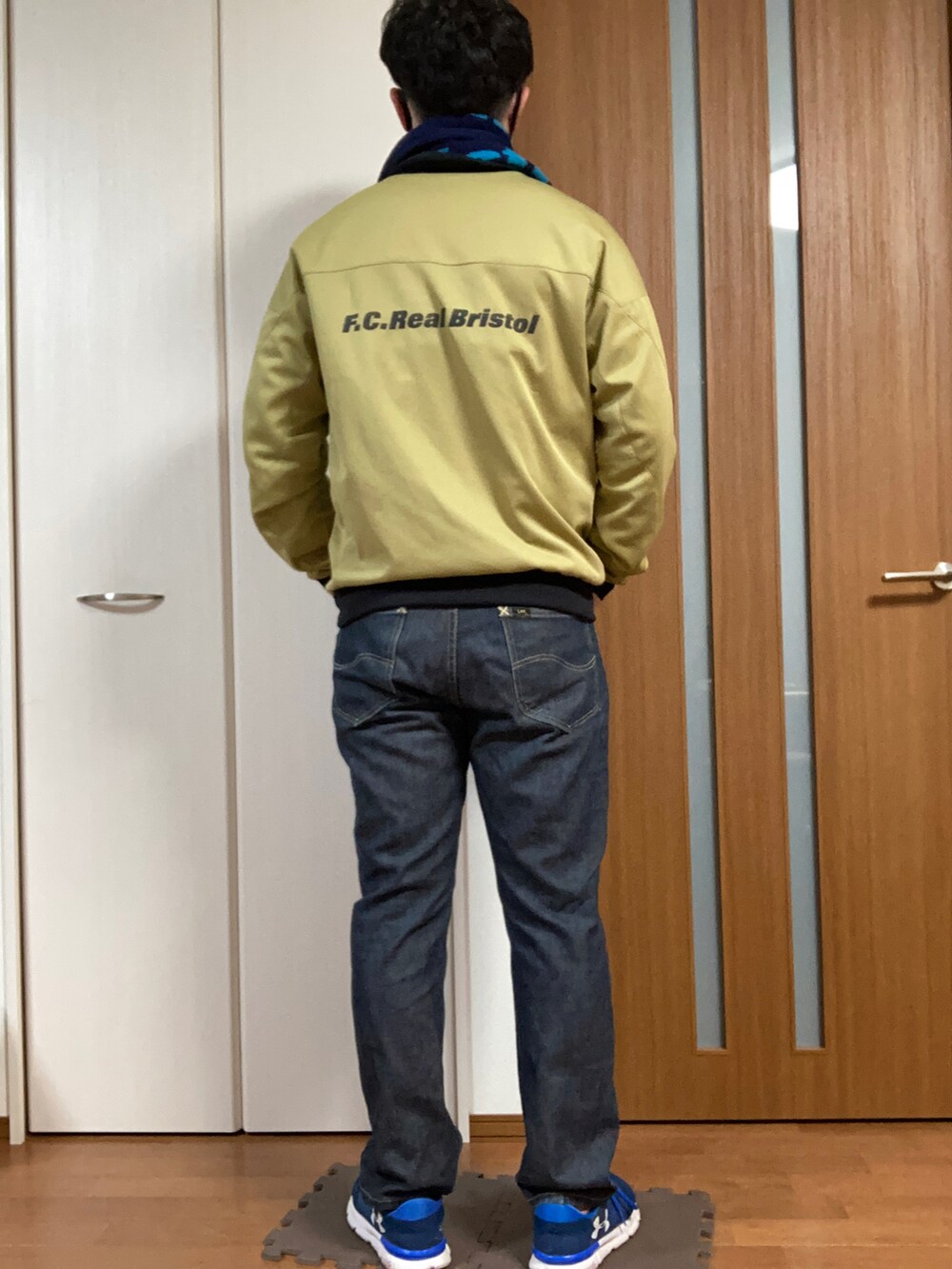 「F.C.R.B.、ストリート、MA-1」|「F.C.Real Bristolのアイテム(ブルゾン、ベージュ系)」を使った、ゆっけさん(メンズ・174cm)の冬コーディネートの2枚目の写真