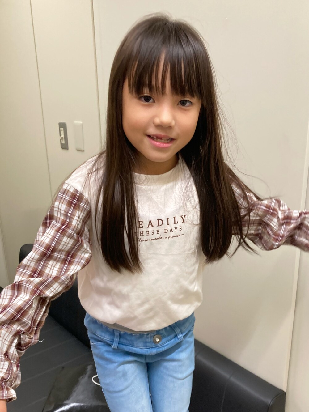 その他のその他を着用したキッズの秋コーディネートの2枚目の写真