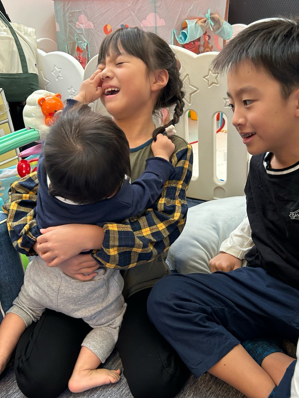 その他のその他、その他のその他を着用したキッズの秋コーディネートの3枚目の写真