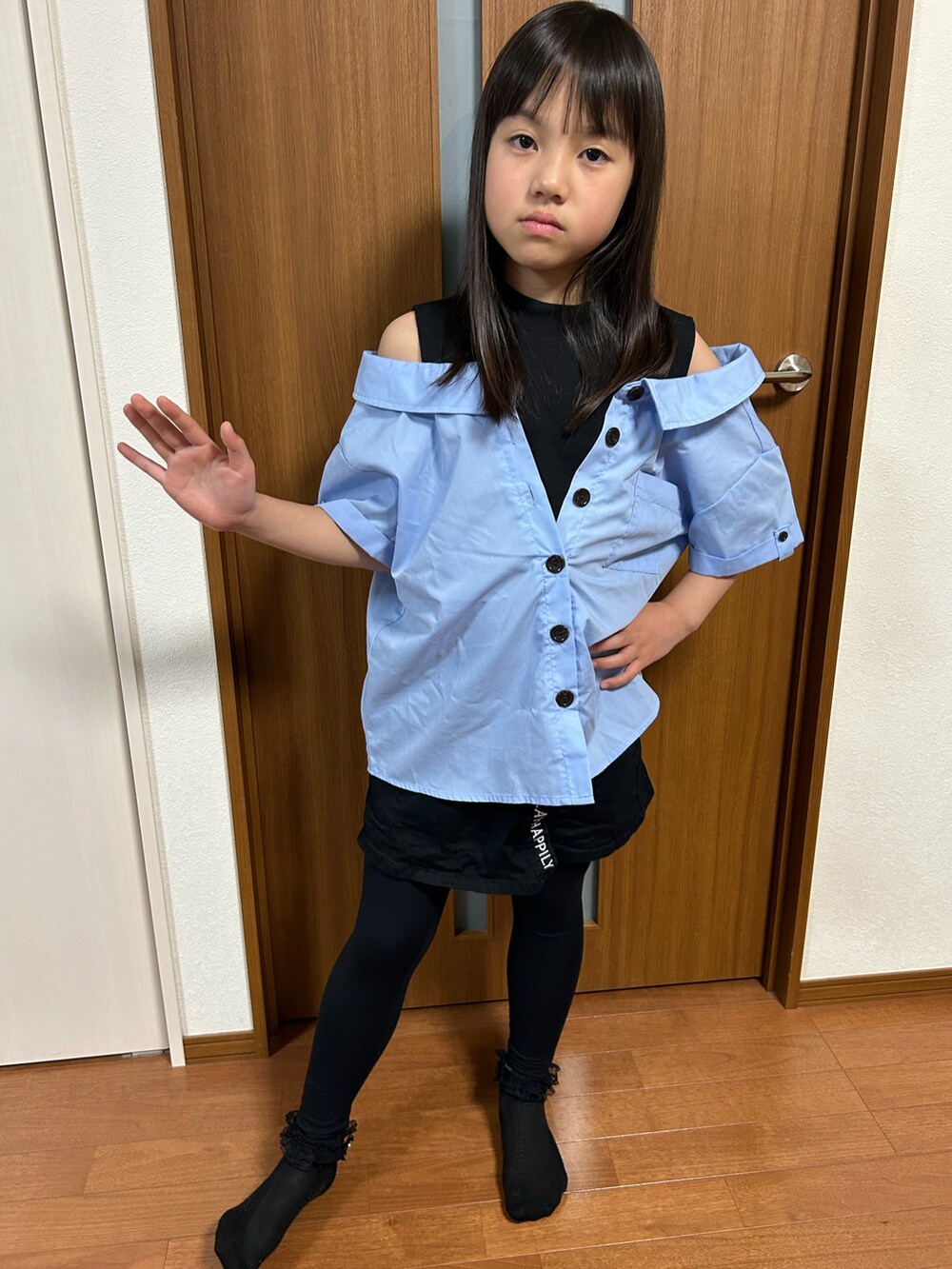 「おでかけコーデ、大人可愛い、春服みてみて、オトナ女子」｜「LAMCYのアイテム（シャツ/ブラウス、ブルー系）」を使った、ゆっけさん（キッズ・136cm）の春コーディネートの2枚目の写真