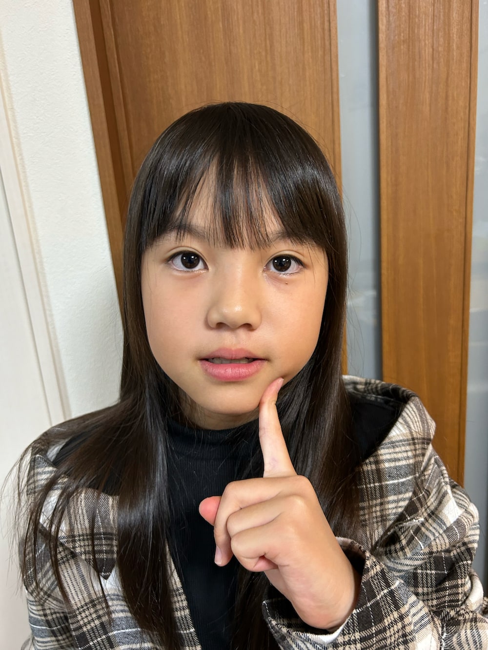 「チェック、女の子」｜「lily chuuのアイテム（シャツ/ブラウス、ブラウン系）」を使った、ゆっけさん（キッズ・138cm）の秋コーディネートの4枚目の写真