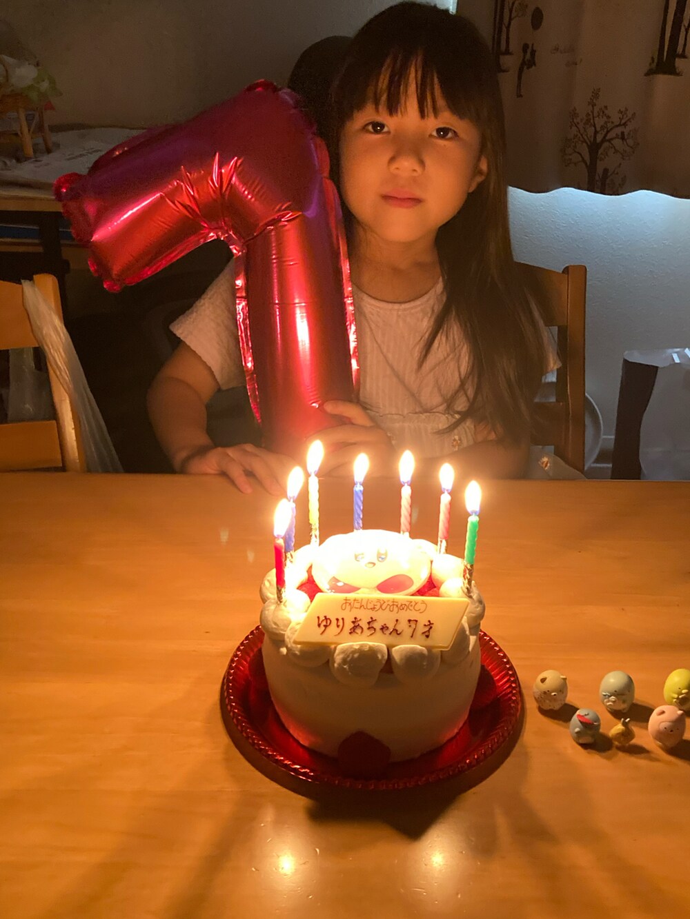 ピンク系のワンピースを着用したキッズの夏コーディネートの2枚目の写真