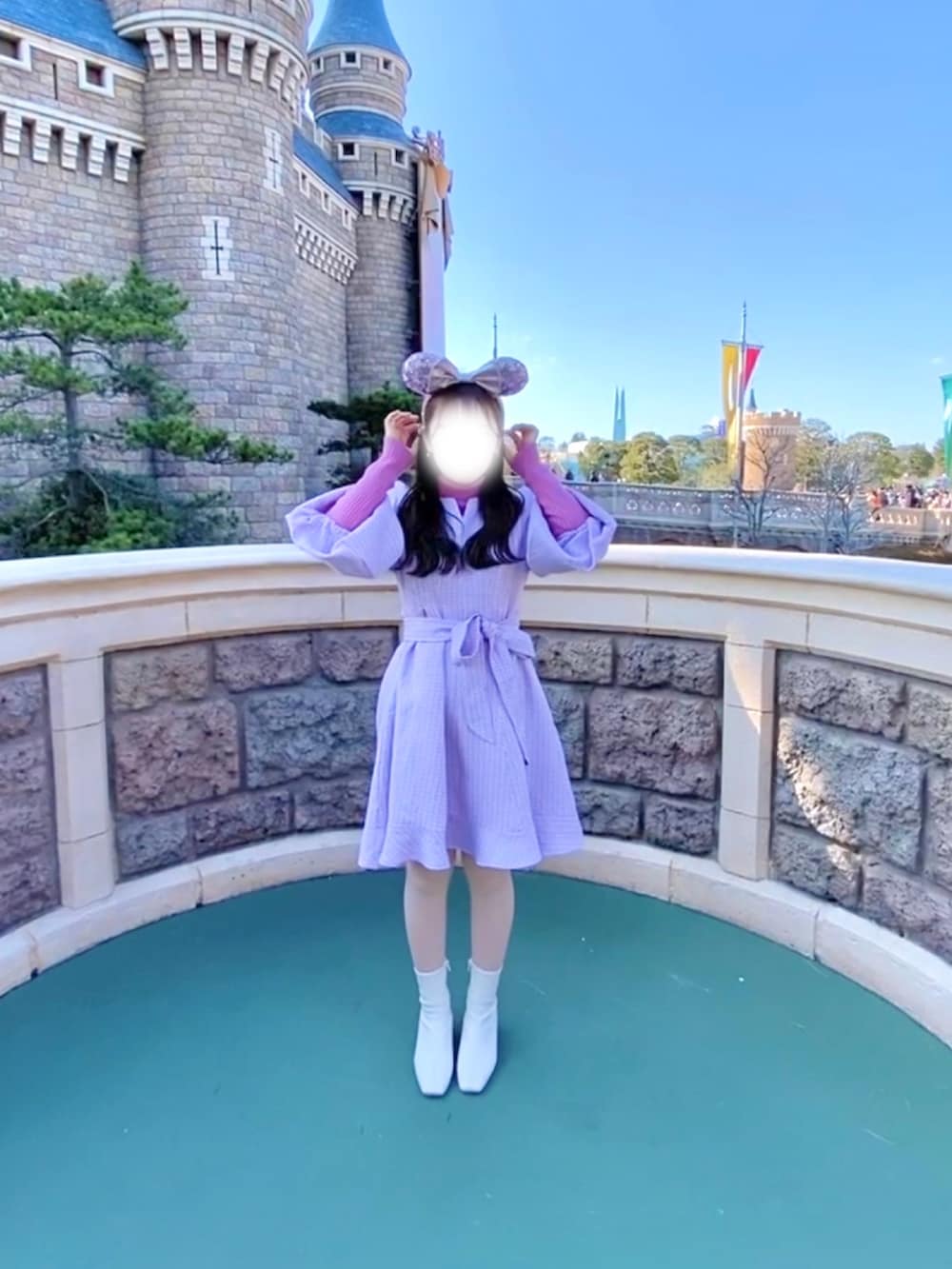 「お出かけコーデ、フェミニンコーデ、低身長女子、低身長コーデ、155㎝コーデ、ピンク、ワンピース、ツイードワンピース、ブーツ、おしゃれさんと繋がりたい」｜「Areeamのウエストタックツイードワンピース（ワンピース、パープル系）」を使った、rannpu_tさん（レディース・155cm）の春コーディネートの4枚目の写真