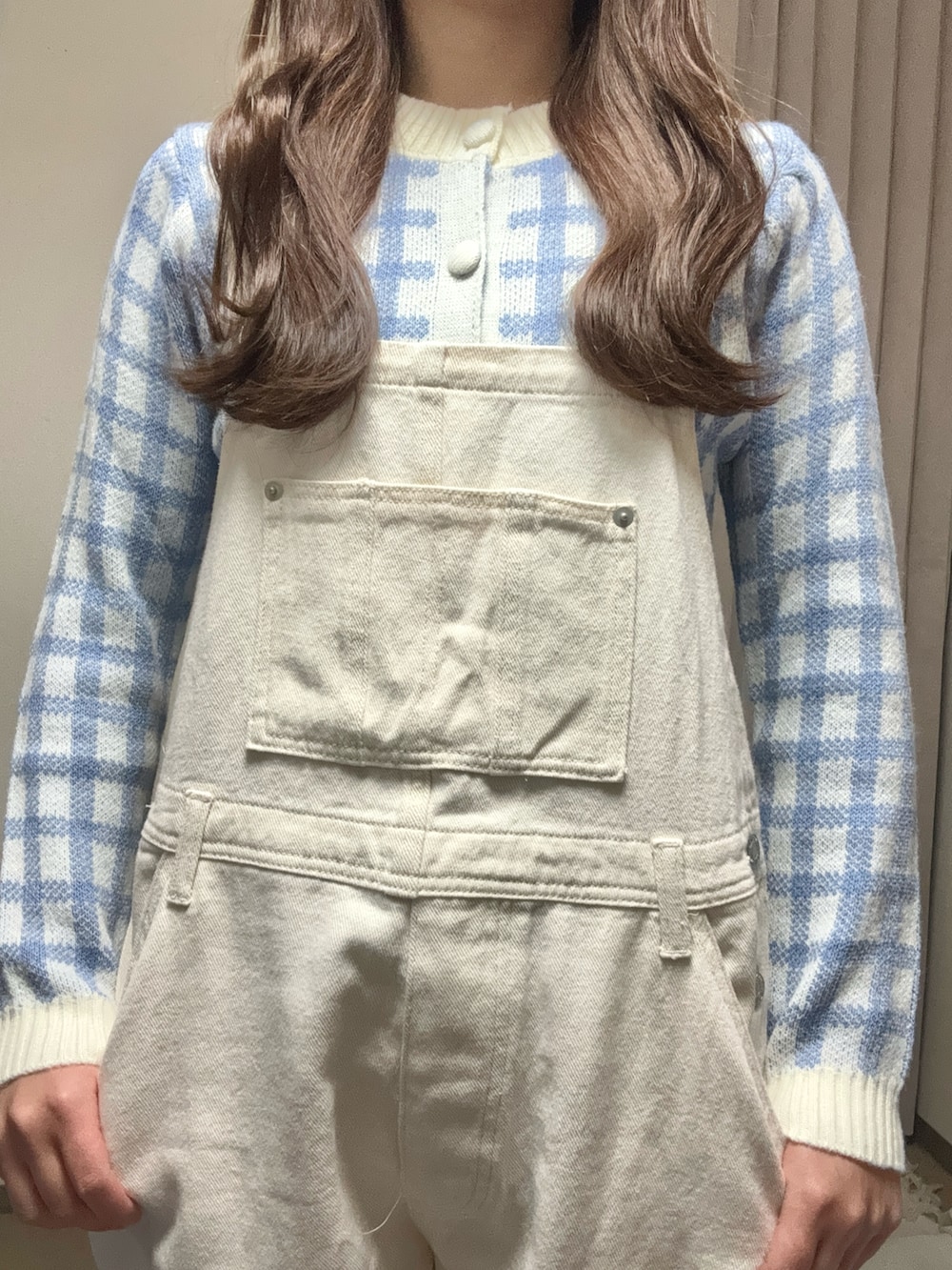 「春ファッション、春夏コーデ、春カラー、オトナカジュアル、大人かわいい、低身長コーデ、低身長女子、きれいめコーディネート、オールインワン、デニムコーデ、カーディガン、ホワイト、ブルー、GRL」|「GRLのアイテム(つなぎ/オールインワン、ホワイト系)」を使った、rannpu_tさん(レディース・155cm)の春コーディネートの2枚目の写真
