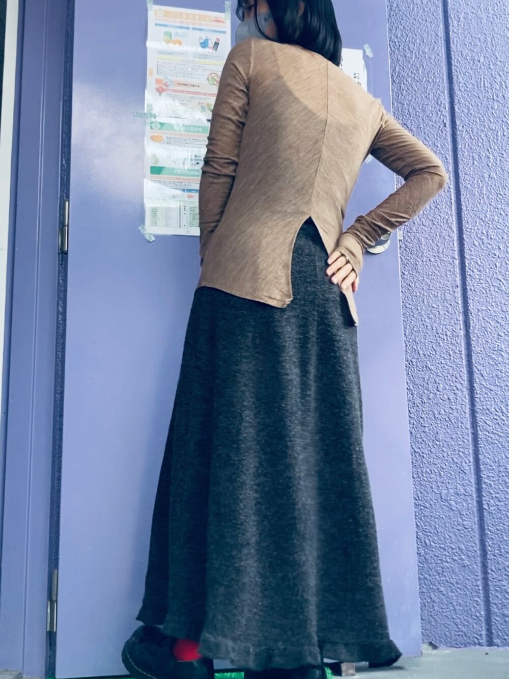 「Littlesuzie」｜「littlesuzieのアイテム（トップス、ベージュ系）」を使った、 まいさん（レディース・154cm）の冬コーディネートの3枚目の写真