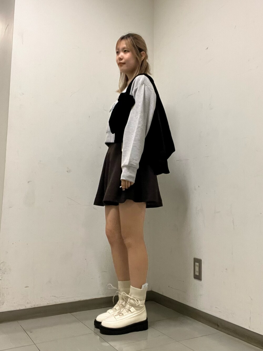「ehka sopoのアイテム（トップス、グレー系）」を使った、shiori(◡̈)/さん（レディース・163cm）の秋コーディネートの2枚目の写真