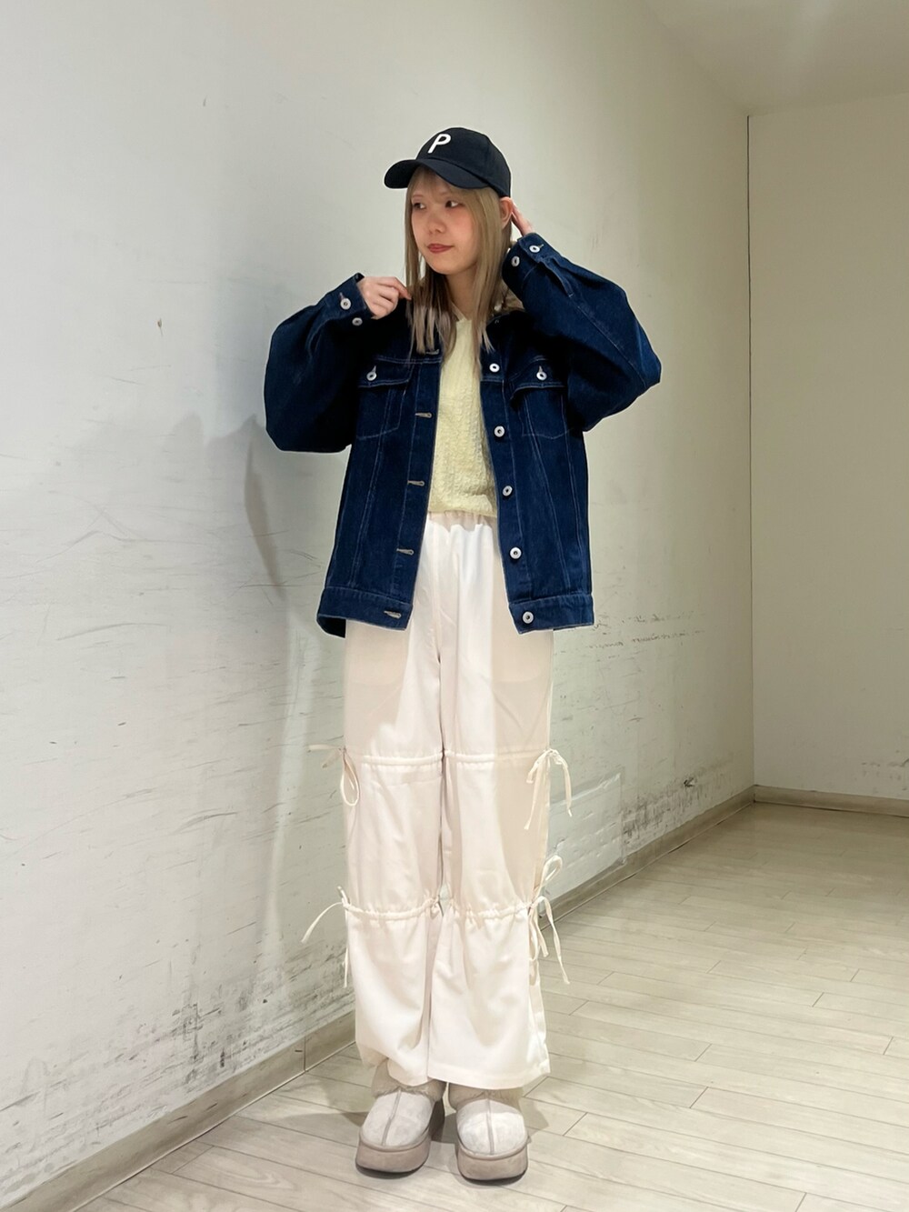「春のNewスタイル、春ファッション」｜「ehka sopoのリボンドロストパンツ（その他パンツ、ホワイト系）」を使った、shiori(◡̈)/さん（レディース・163cm）の春コーディネートの2枚目の写真