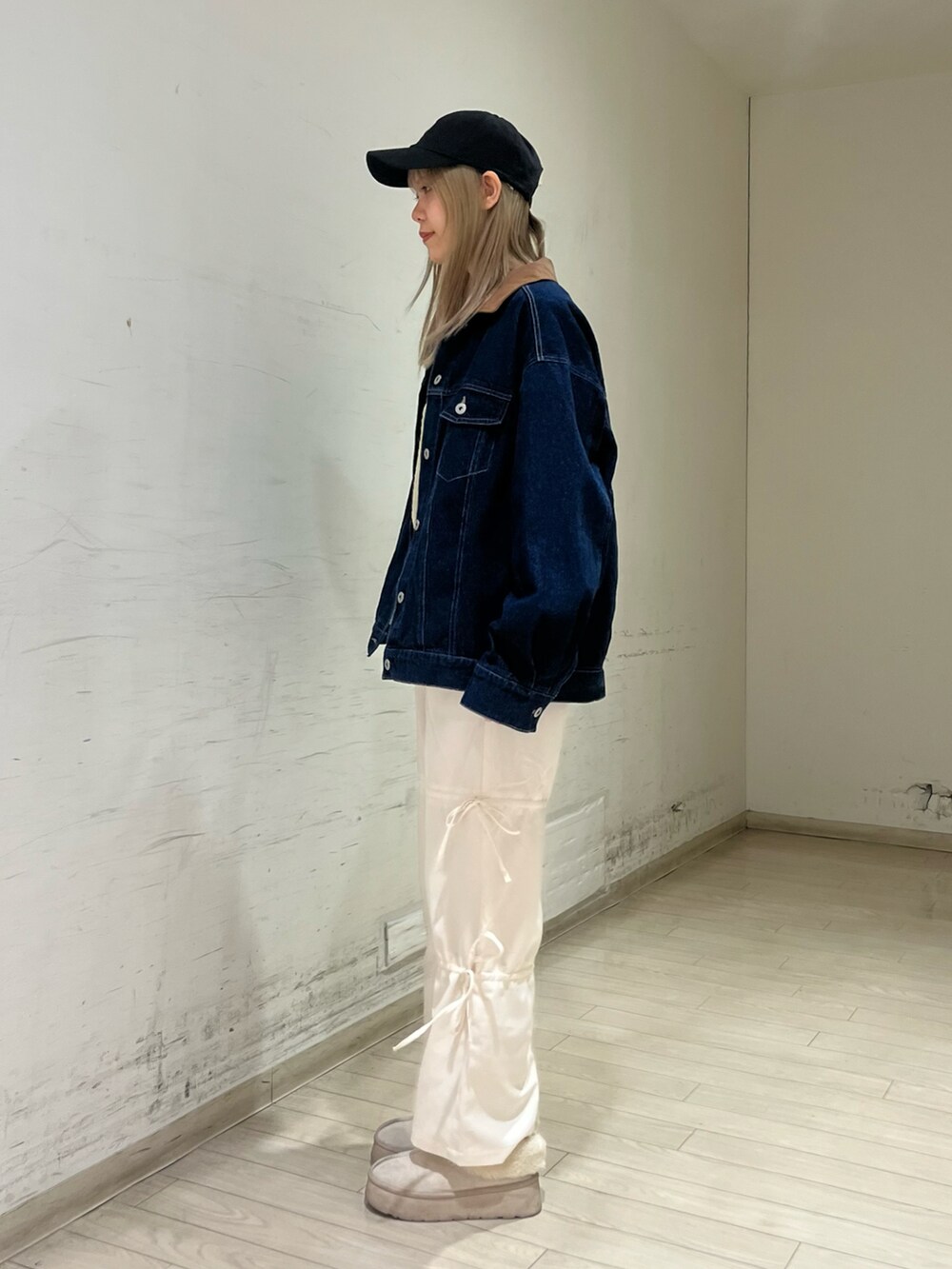 「春のNewスタイル、春ファッション」｜「ehka sopoのリボンドロストパンツ（その他パンツ、ホワイト系）」を使った、shiori(◡̈)/さん（レディース・163cm）の春コーディネートの3枚目の写真