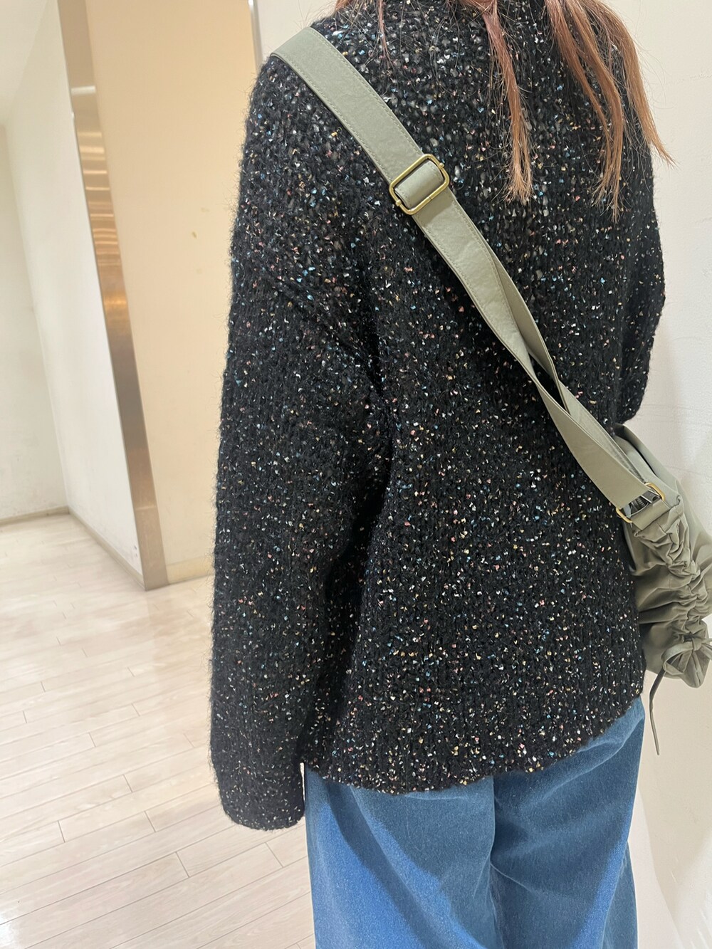 「秋服、秋先取りコーデ、カジュアル、お洒落さんとつながりたい、高身長女子、ehka sopo」｜「ehka sopoのファンシーヤーンクルーカーディガン（カーディガン/ボレロ、ブラック系）」を使った、shiori(◡̈)/さん（レディース・163cm）の秋コーディネートの5枚目の写真