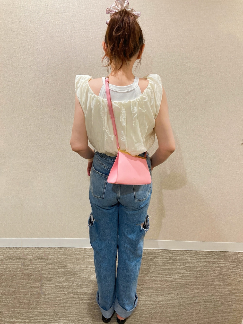「mysticの[mline]フレンチセットワンピ（ワンピース、ホワイト系）」を使った、TNKᡣ𐭩さん（レディース・167cm）の夏コーディネートの3枚目の写真
