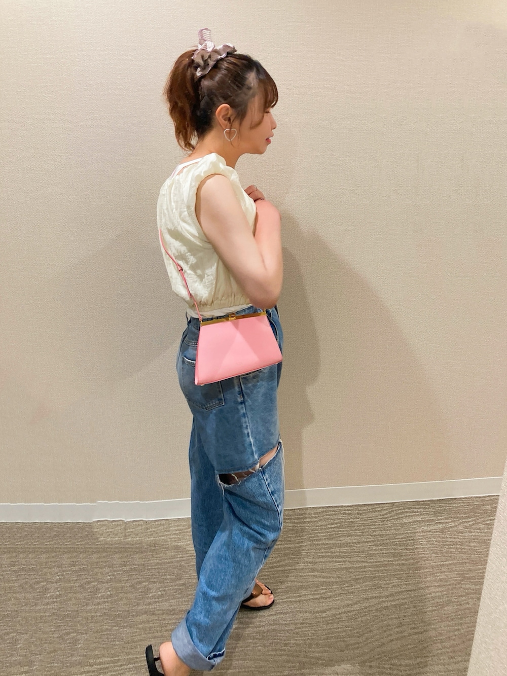 「mysticの[mline]フレンチセットワンピ（ワンピース、ホワイト系）」を使った、TNKᡣ𐭩さん（レディース・167cm）の夏コーディネートの2枚目の写真