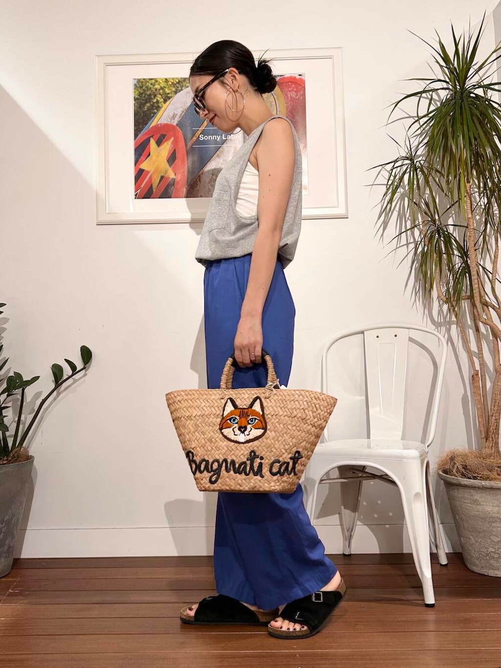 「ママコーデ、アラフォーコーデ、30代、楽ちん、雨の日通勤スタイル」｜「The BagmatiのThe Bagmati　アニマルモチーフカゴバッグ（かごバッグ、その他）」を使った、横内さん（レディース・164cm）の夏コーディネートの5枚目の写真