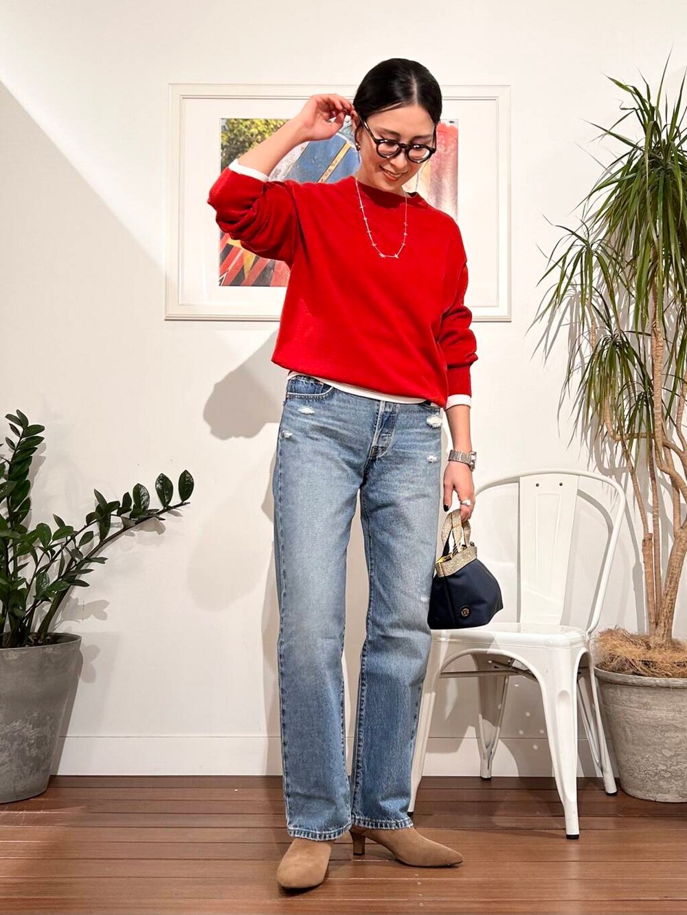 「シンプル、大人カジュアル、デニム、ママコーデ、シンプルコーデ、アラフォーコーデ、楽ちん、30代コーデ、高身長、アラフォー、イエベ、骨格ナチュラル、ママの体型カバー_骨盤、ママの体型カバー、着映えカラーニットコーデ」|「REMMEのREMME ウエスタンミュール(その他シューズ、ブラウン系)」を使った、横内さん(レディース・164cm)の冬コーディネートの8枚目の写真