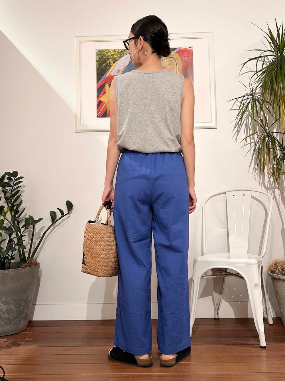 「ママコーデ、アラフォーコーデ、30代、楽ちん、雨の日通勤スタイル」｜「The BagmatiのThe Bagmati　アニマルモチーフカゴバッグ（かごバッグ、その他）」を使った、横内さん（レディース・164cm）の夏コーディネートの4枚目の写真