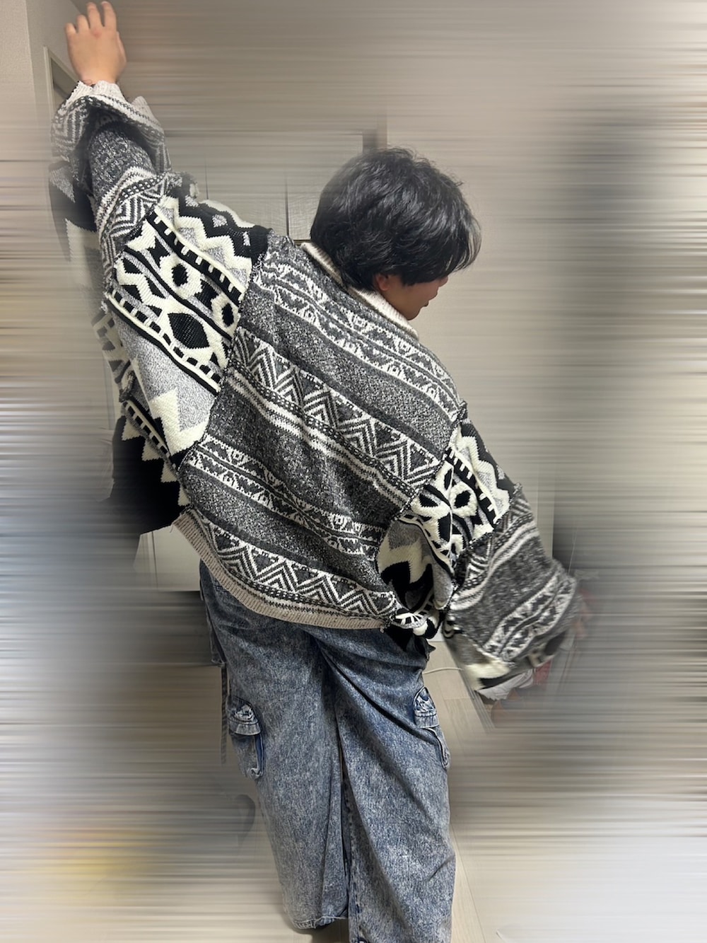 「ニット、リメイク、古着、GRANCY、冬コーデ」｜「usedのアイテム（ニット/セーター、グレー系）」を使った、ひろむ (22)さん（メンズ・161cm）の秋コーディネートの2枚目の写真