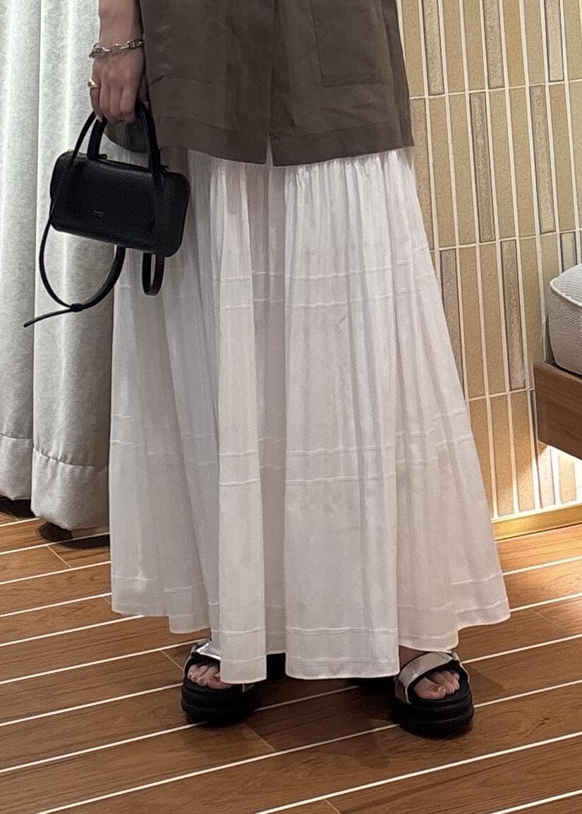 「夏コーデ、お出かけコーデ、ROPÉ、ウェーブ、ブルべ夏、敏感、トップス、ベスト、スカート、SHC35140、SHJ35220、3色展開、salon_preoder_pickup、salon_recommend_bottoms、salon_recommend_bottoms_brtp」｜「SALON adam et rope'のシアーリネンミリタリージレ（ベスト、ブラウン系）」を使った、AYAさん（レディース・158cm）の夏コーディネートの6枚目の写真