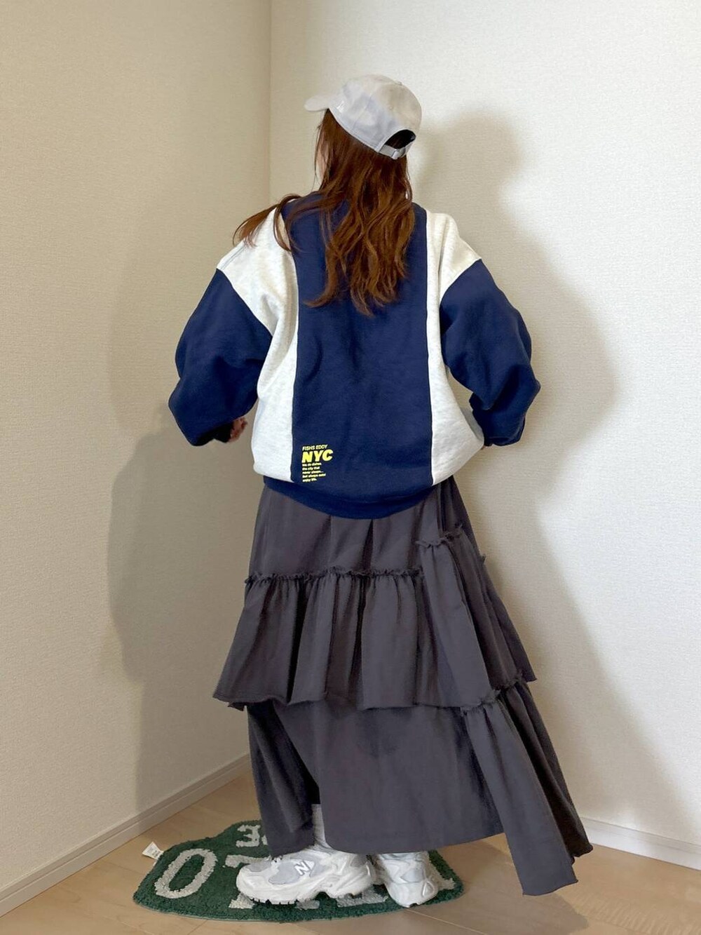 その他のスウェットを着用したレディースの冬コーディネートの5枚目の写真