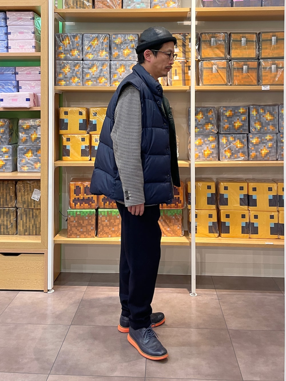 「おっさん、トラッドMIX」｜「NEATのアイテム（その他パンツ、ブラック系）」を使った、susumubb1さん（メンズ・172cm）の冬コーディネートの3枚目の写真