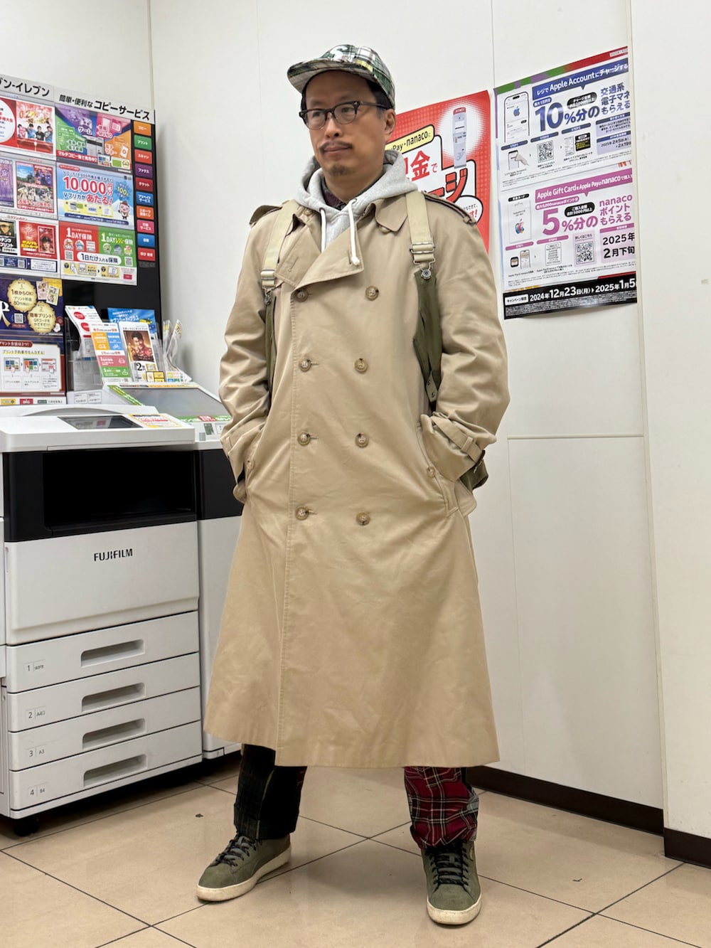 「おっさん、トラッドMIX」｜「BARACUTAのアイテム（トレンチコート、ベージュ系）」を使った、susumubb1さん（メンズ・172cm）の冬コーディネートの3枚目の写真