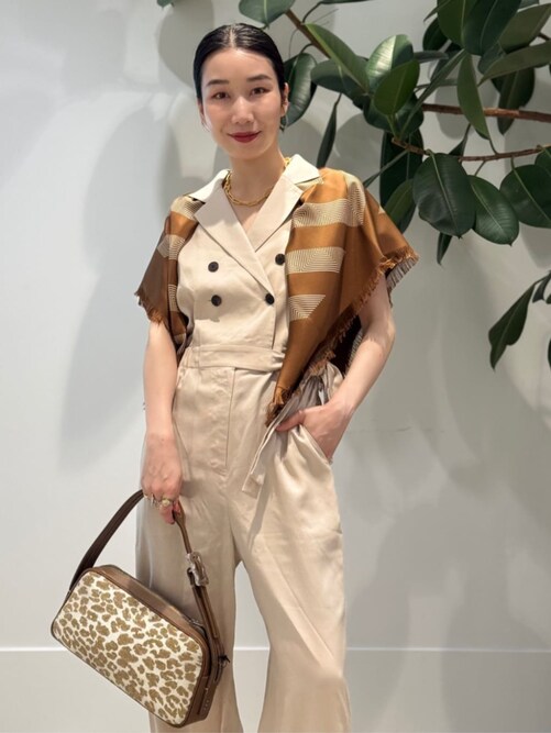 セルロースナイロンツイル ジャンプスーツを使った人気ファッション