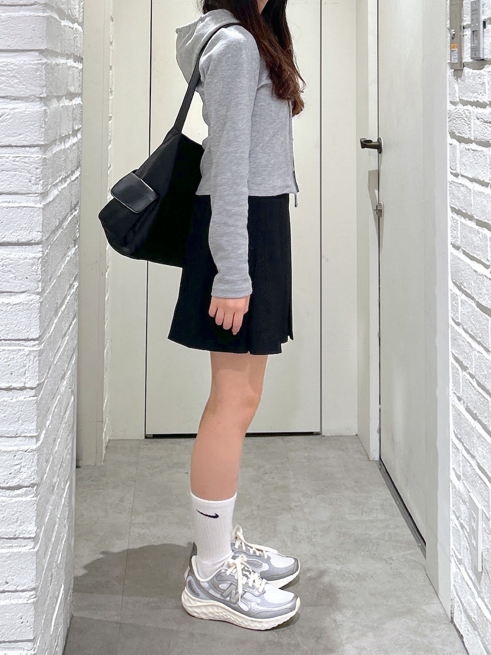 「FREE'S MARTの◆ボックスプリーツミニスカート（スカート、ブラック系）」を使った、yurm6さん（レディース・153cm）の春コーディネートの7枚目の写真