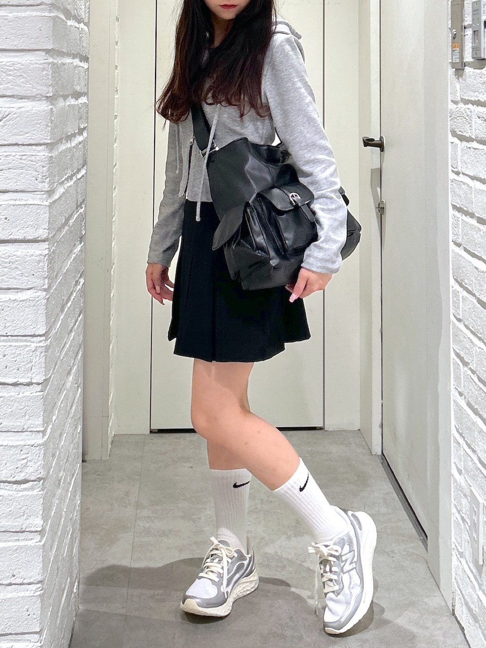 「FREE'S MARTの◆ボックスプリーツミニスカート（スカート、ブラック系）」を使った、yurm6さん（レディース・153cm）の春コーディネートの8枚目の写真