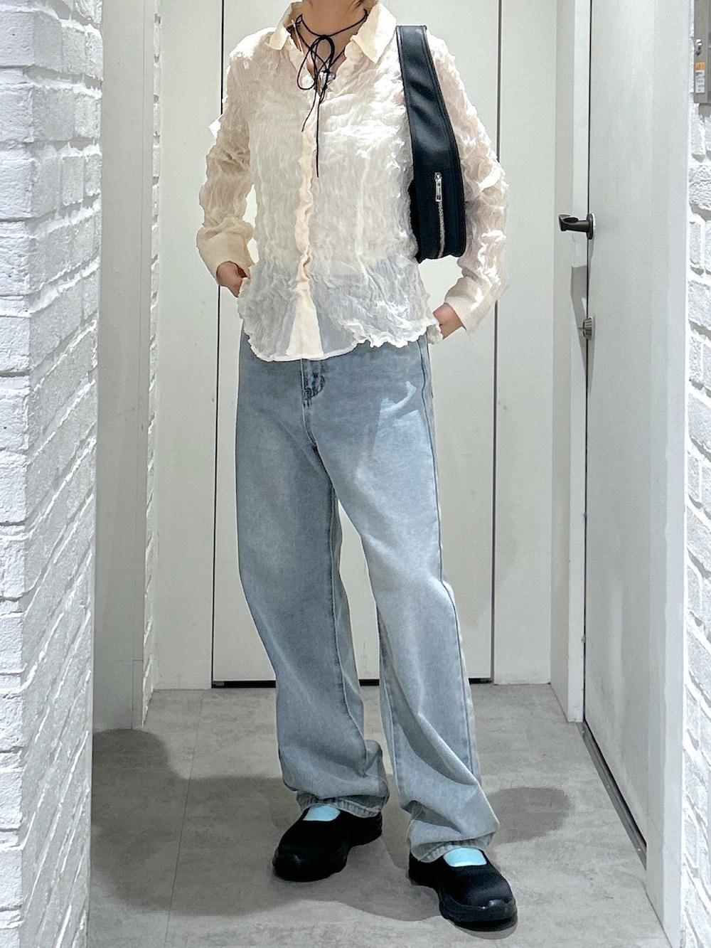「FREE'S MARTの◆シアースリムシャツ（シャツ/ブラウス、ホワイト系）」を使った、yurm6さん（レディース・153cm）の夏コーディネートの3枚目の写真