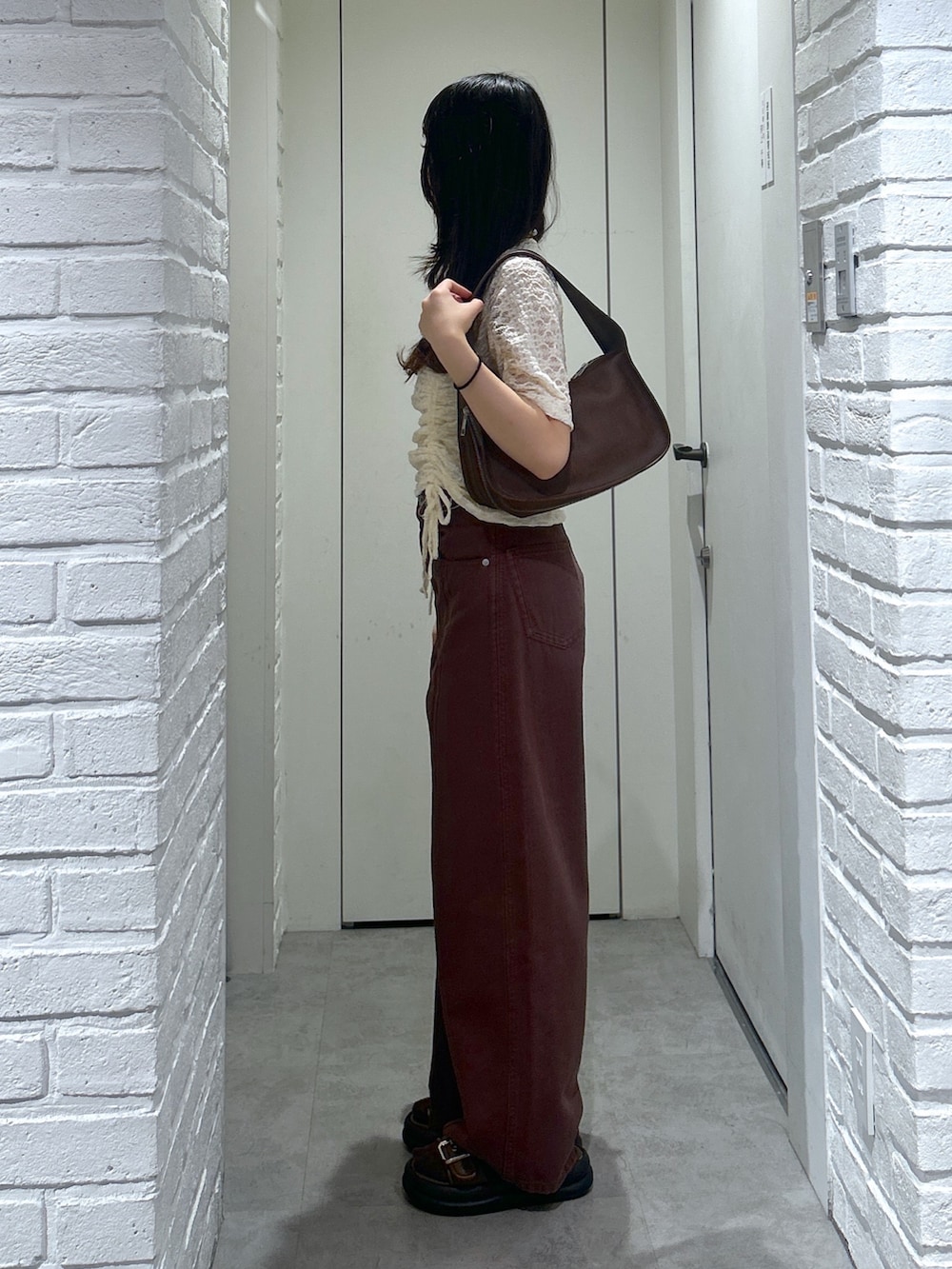 「FREE'S MARTのストレッチレースドロストトップス（Tシャツ/カットソー、ホワイト系）」を使った、yurm6さん（レディース・153cm）の夏コーディネートの7枚目の写真