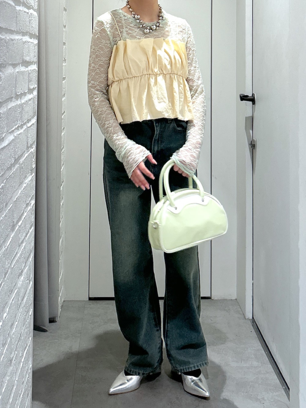 「FREE'S MARTの◆レーストップス（Tシャツ/カットソー、グリーン系）」を使った、yurm6さん（骨格ナチュラル・レディース・153cm）の春コーディネートの4枚目の写真